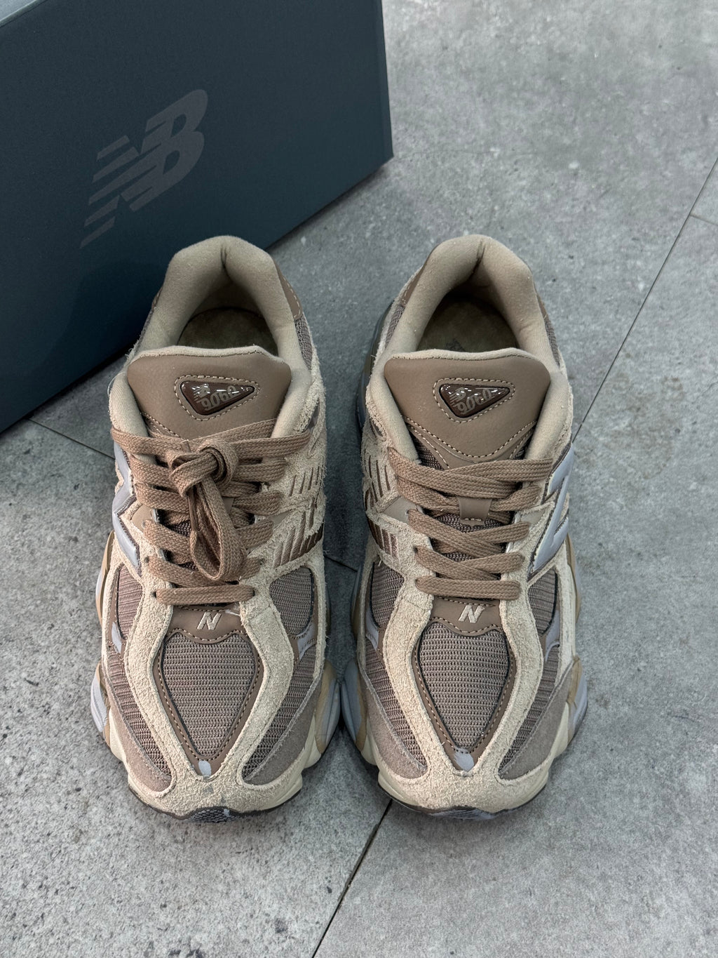New Balance 9060 "Mushroom" - NEW1623