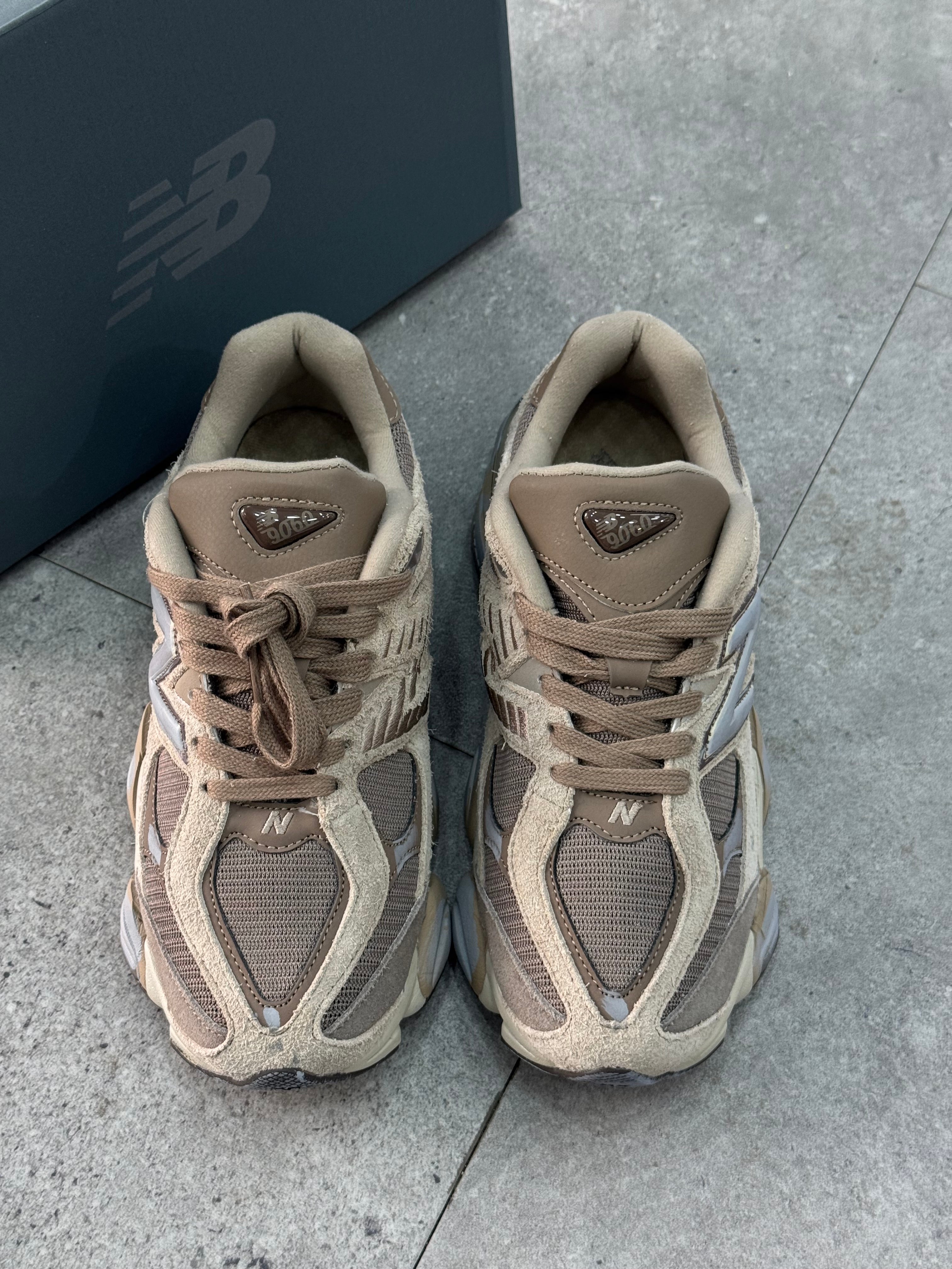 New Balance 9060 "Mushroom" - NEW1623