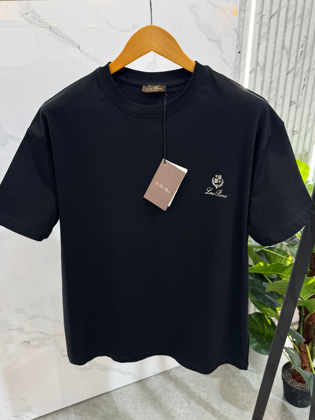 LORO PIANA Embroidered Crest Logo T-Shirt – Black - NEW1912
