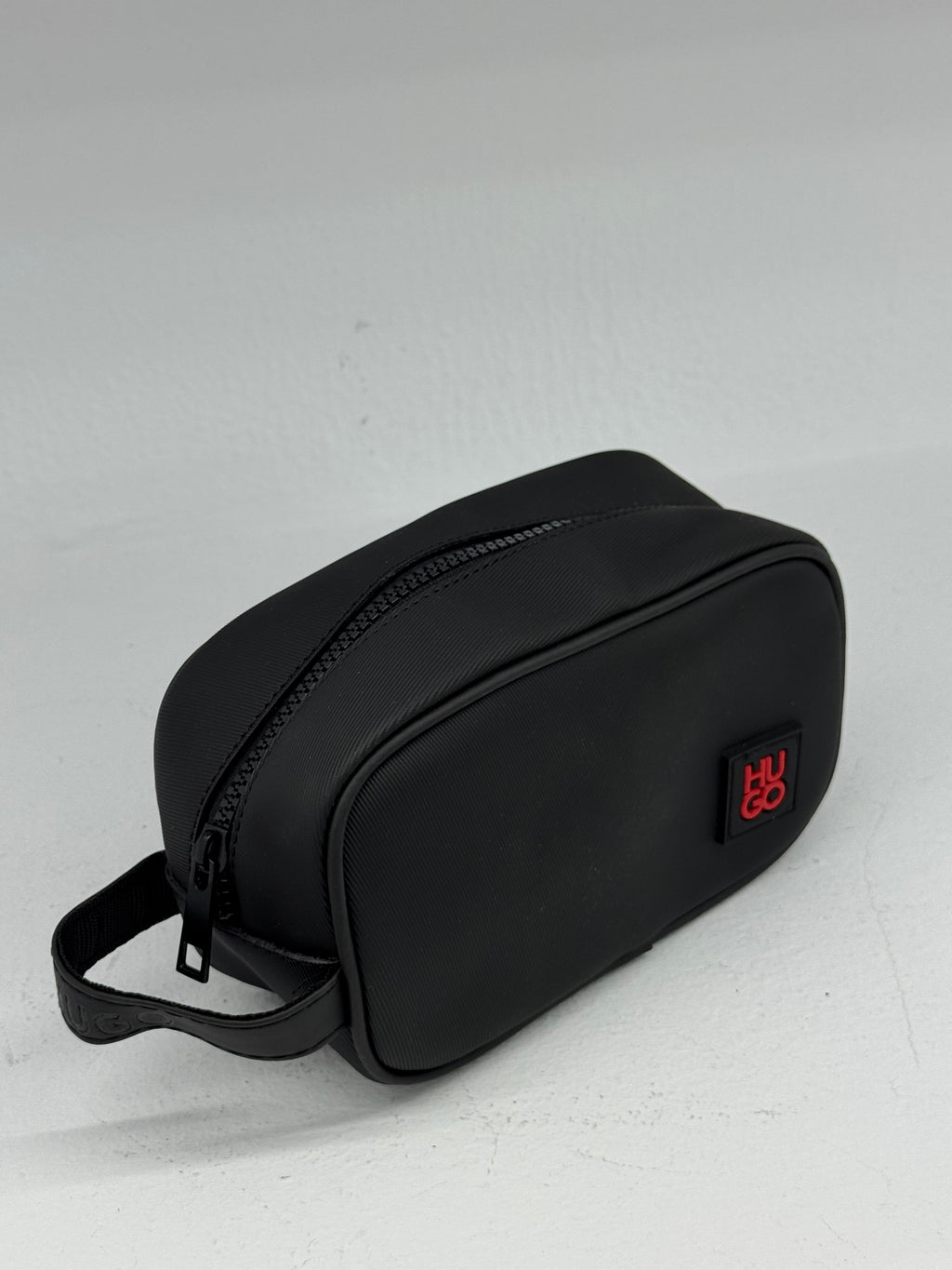 ΜΙΝΙ ΝΕΣΕΣΕΡ HUGO BOSS - NEW1168