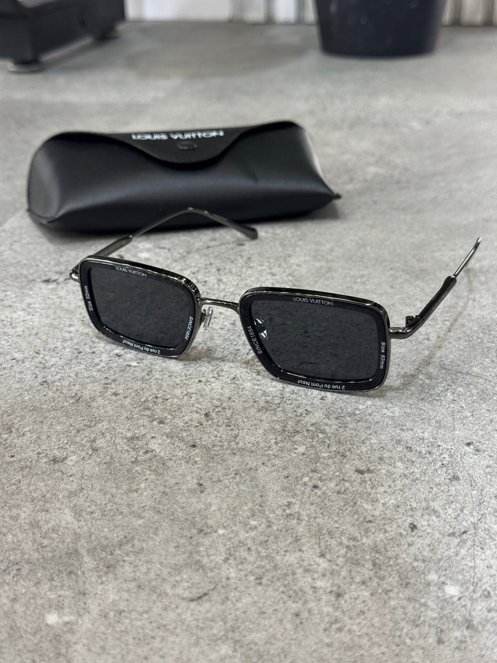 LOUIS VUITTON SUNGLASSE - NEW1711