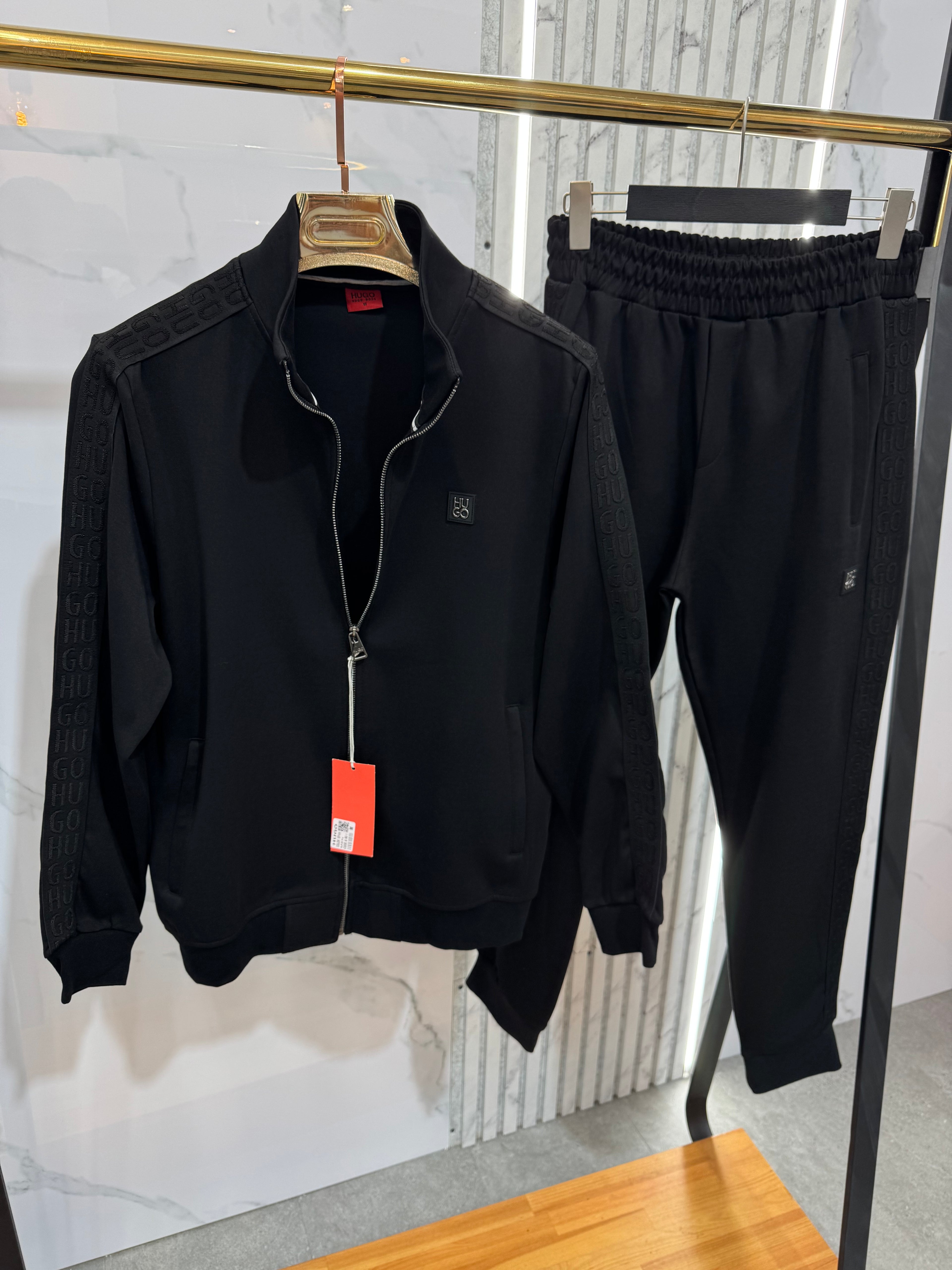 OUTFIT SET HUGO BOSS - NEW1237