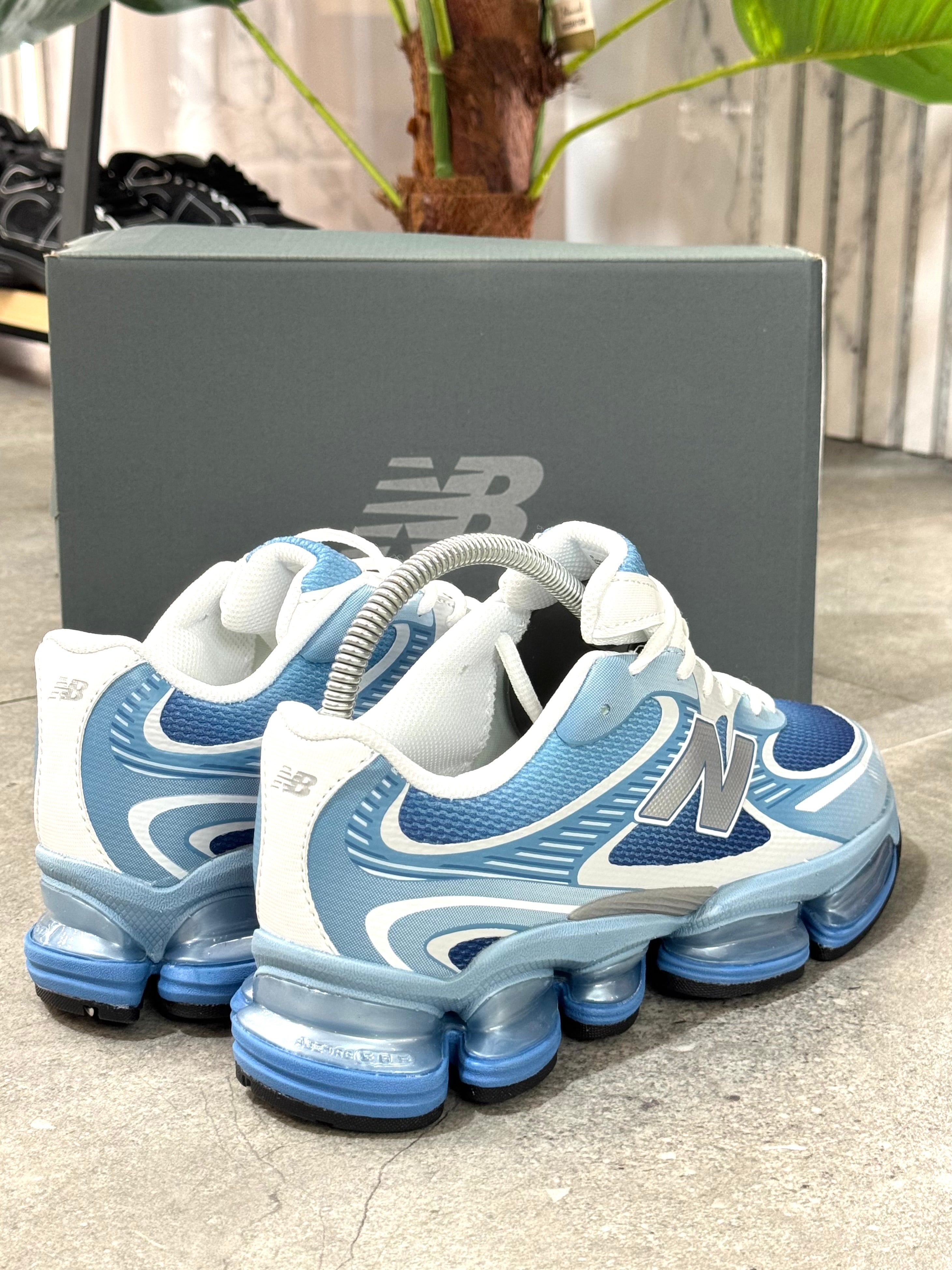 NEW BALANCE 2000 – Light Blue / Royal Blue - NEW1809