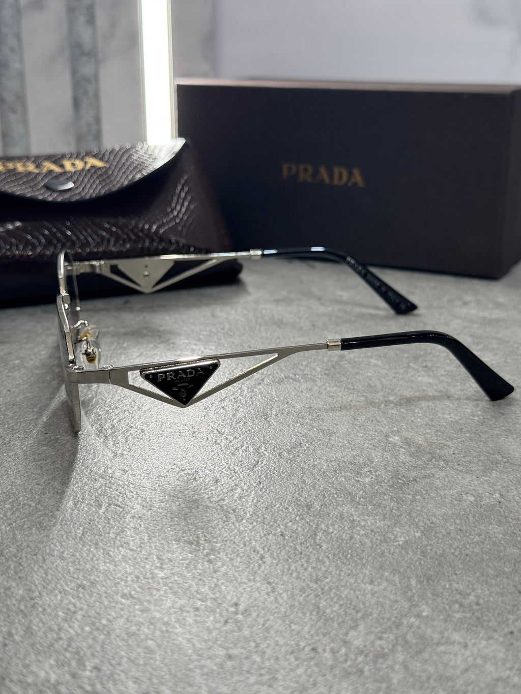 PRADA SUNGLASSE - NEW1551