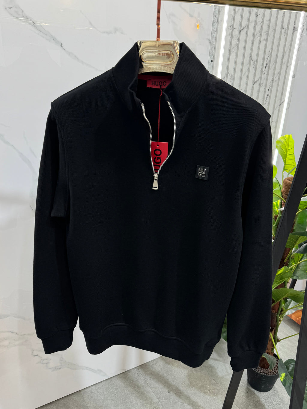 HUGO BOSS Stacked Logo Patch Half-Zip Sweatshirt – Black - NEW1948