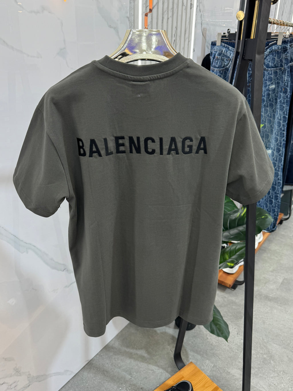 BALENCIAGA Embroidered Logo T-Shirt – Khaki - NEW1755