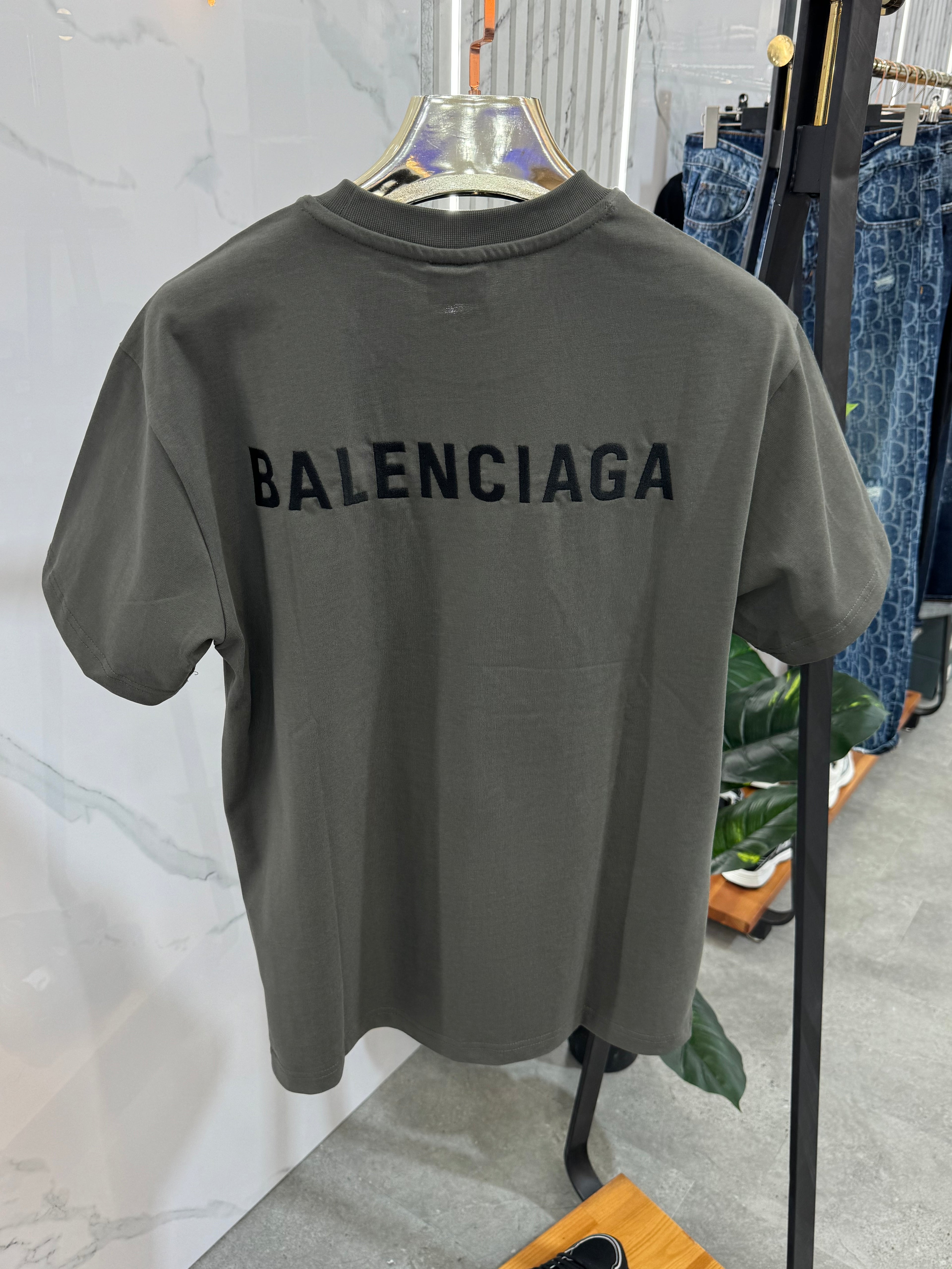 BALENCIAGA Embroidered Logo T-Shirt – Khaki - NEW1755