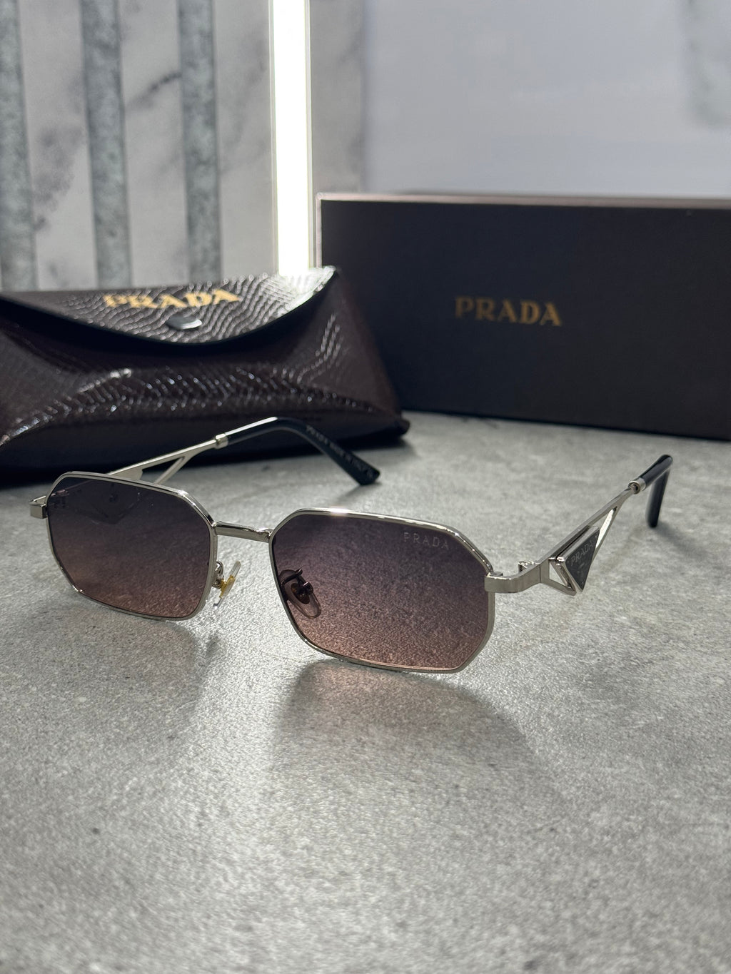 PRADA SUNGLASSE - NEW1551