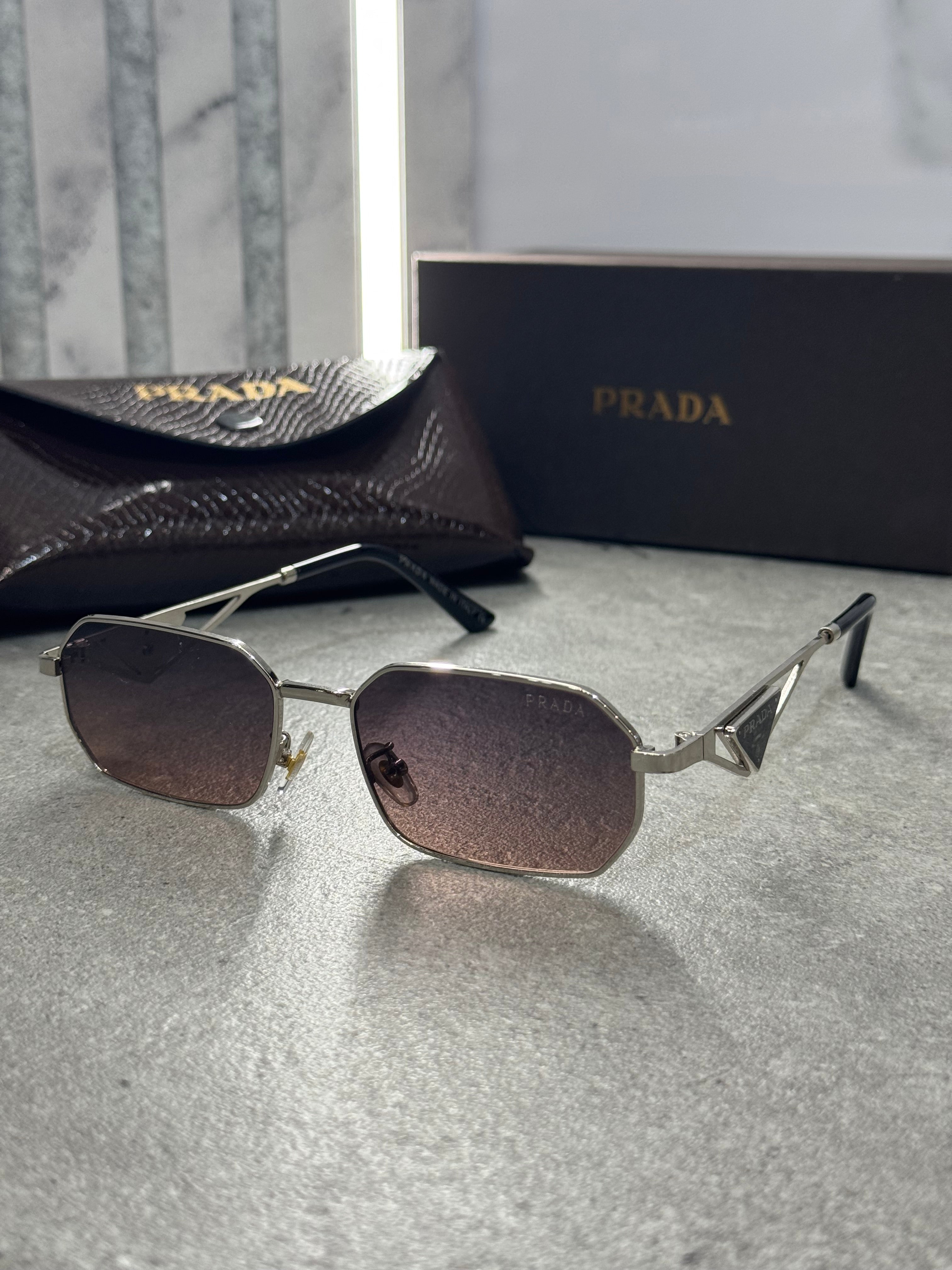 PRADA SUNGLASSE - NEW1551