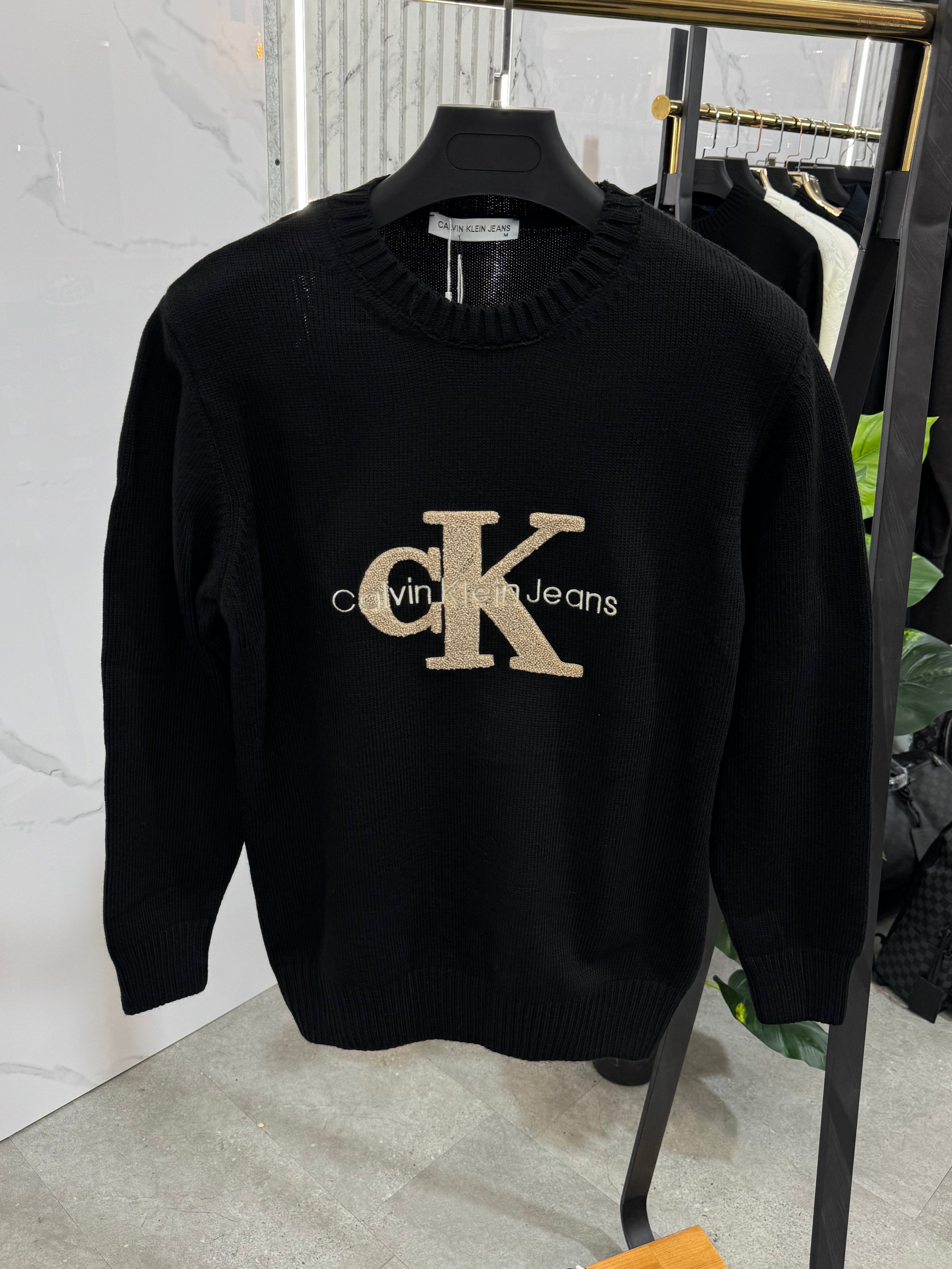 ΠΛΕΚΤΗ CALVIN KLEIN ΜΑΚΡΥΜΑΝΙΚΗ - NEW1463