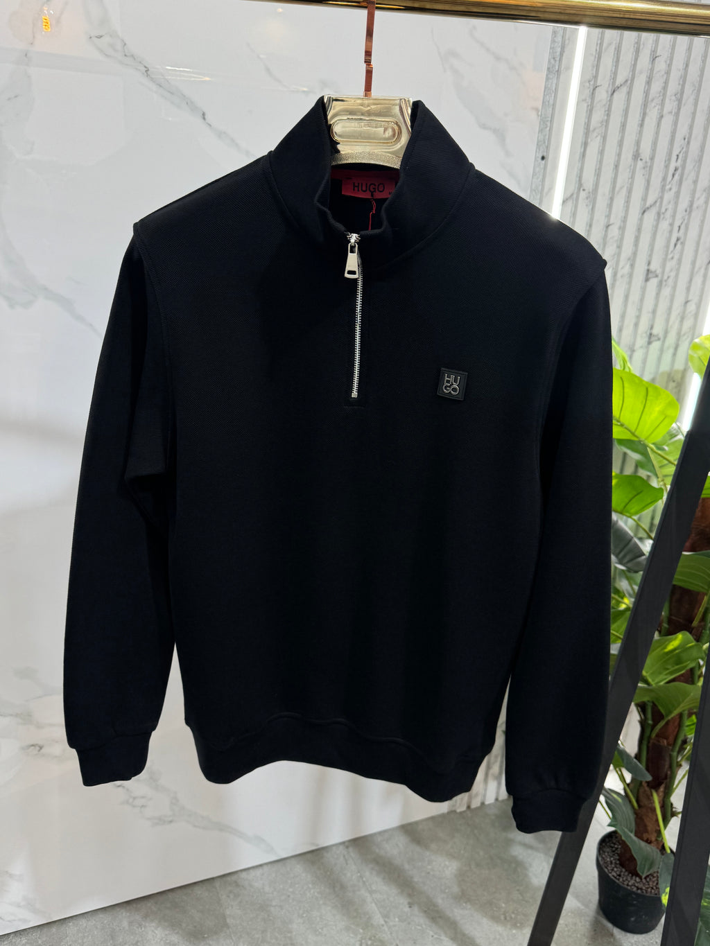 HUGO BOSS Stacked Logo Patch Half-Zip Sweatshirt – Black - NEW1948