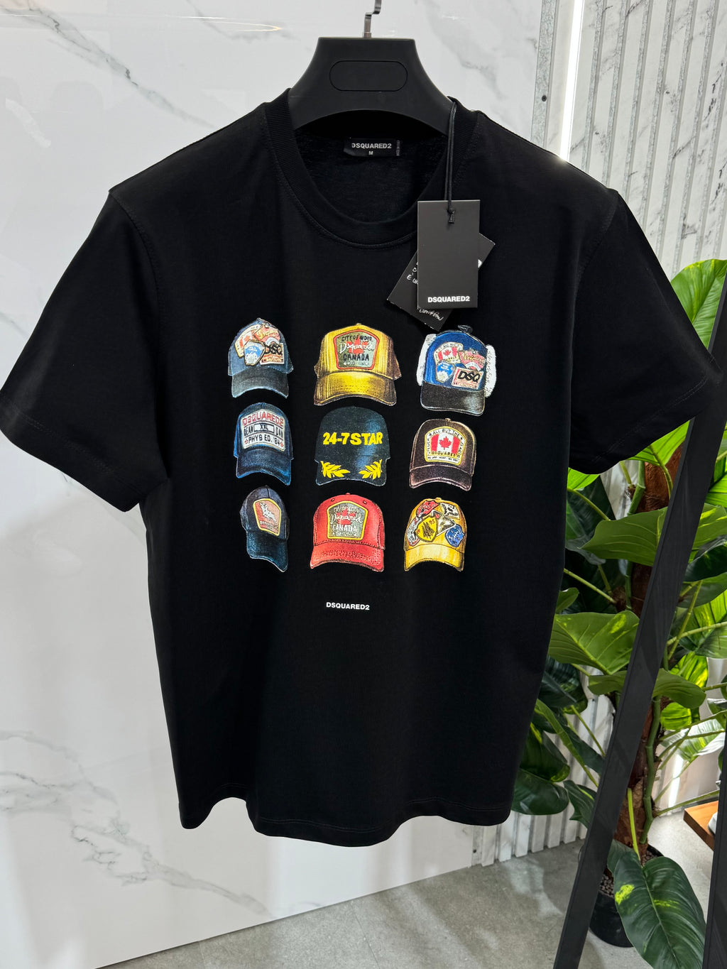 Dsquared2 Ανδρικό T-shirt "Multi-Caps Graphic" - Black - NEW1670