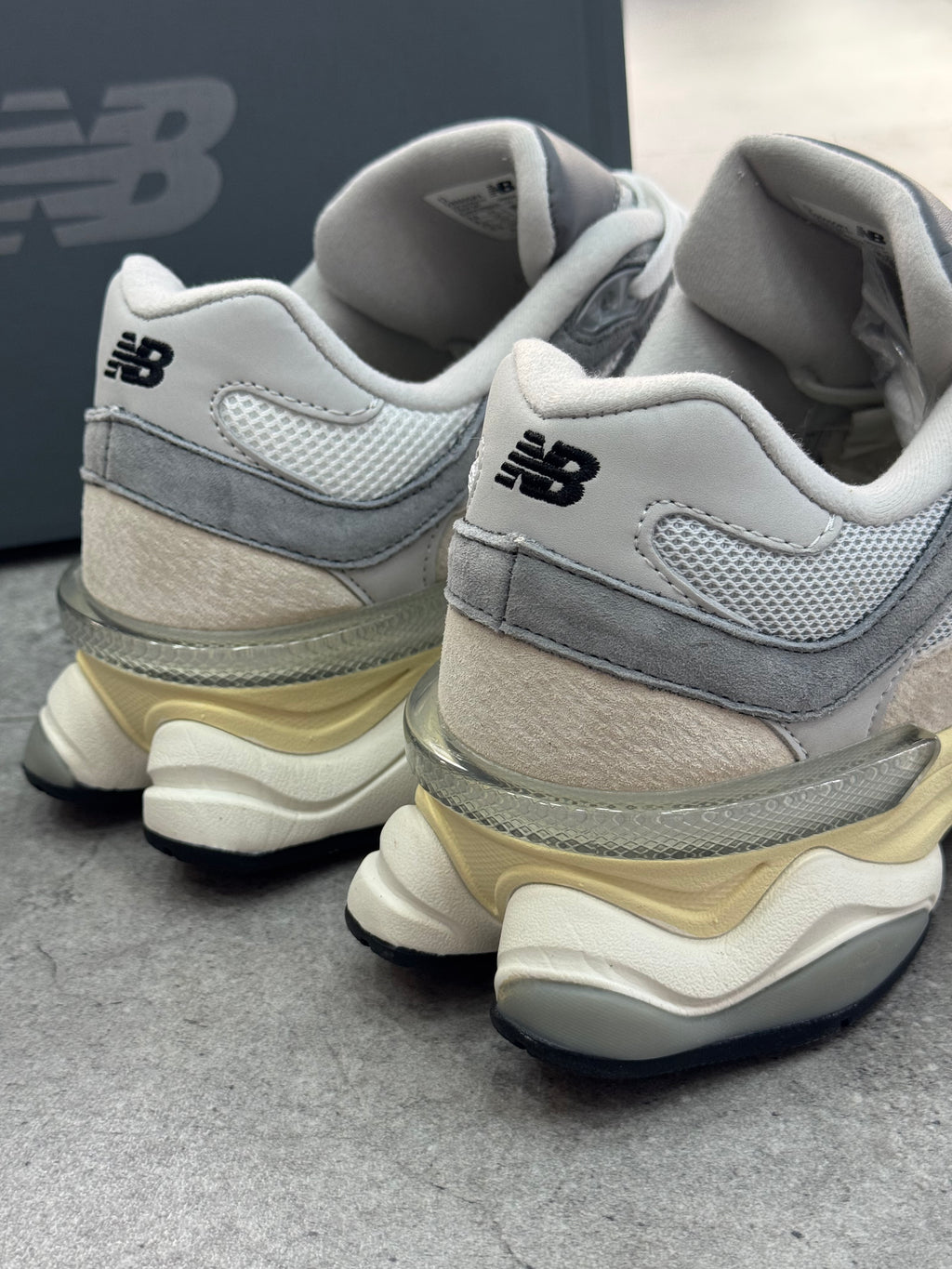 New Balance 9060 "Sea Salt" - NEW1622