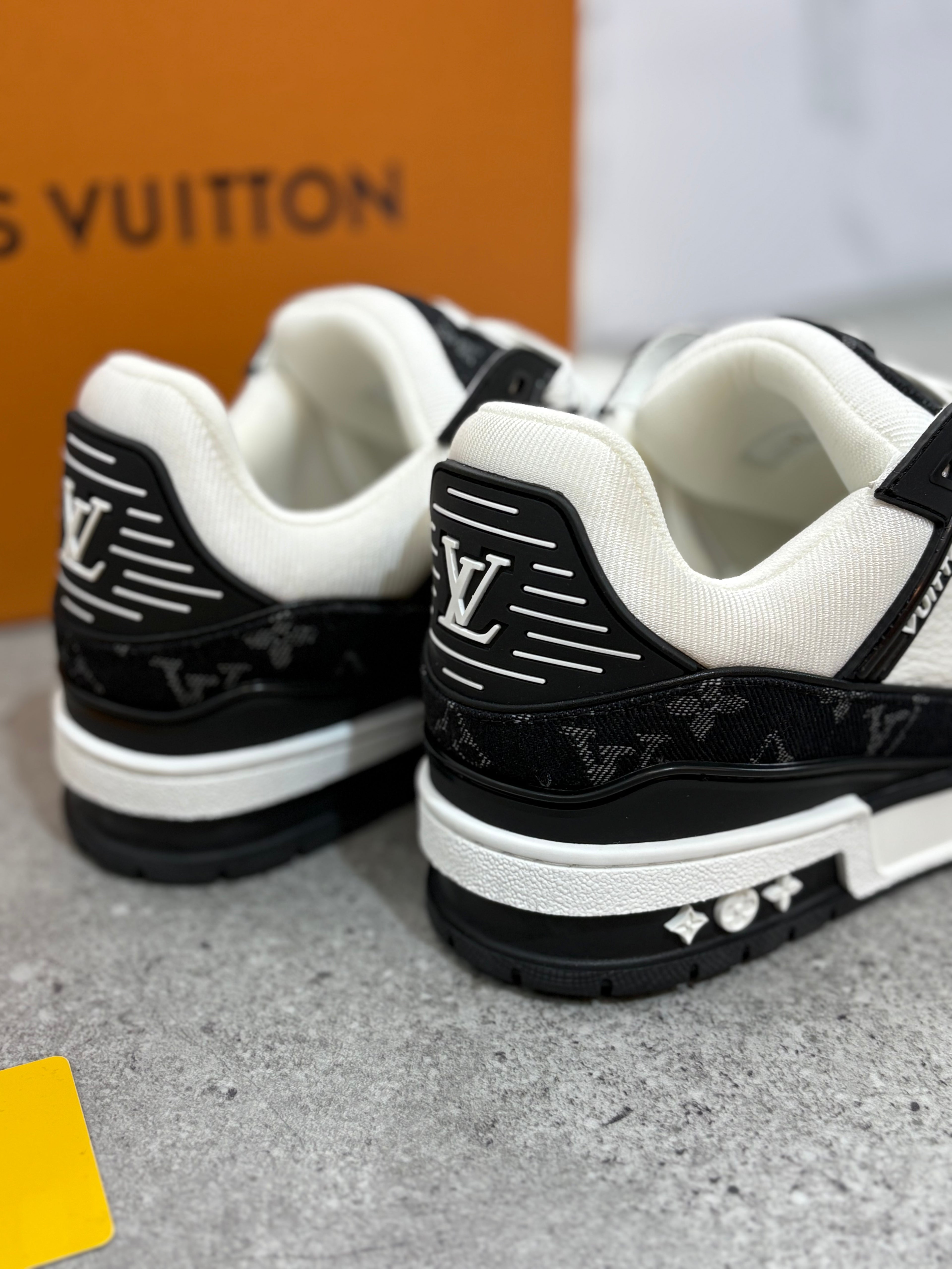 LOUIS VUITTON TRAINER - PREMIUM SNEAKER 1225