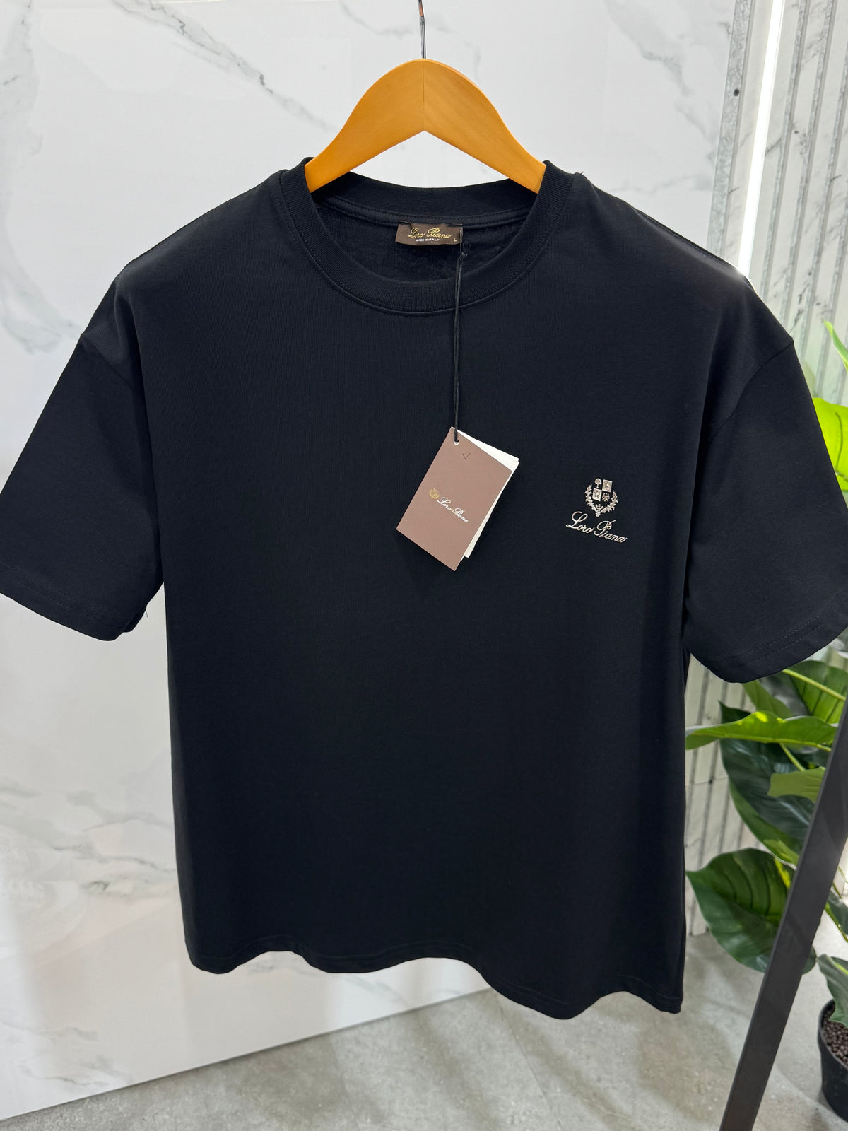 LORO PIANA Embroidered Crest Logo T-Shirt – Black - NEW1912