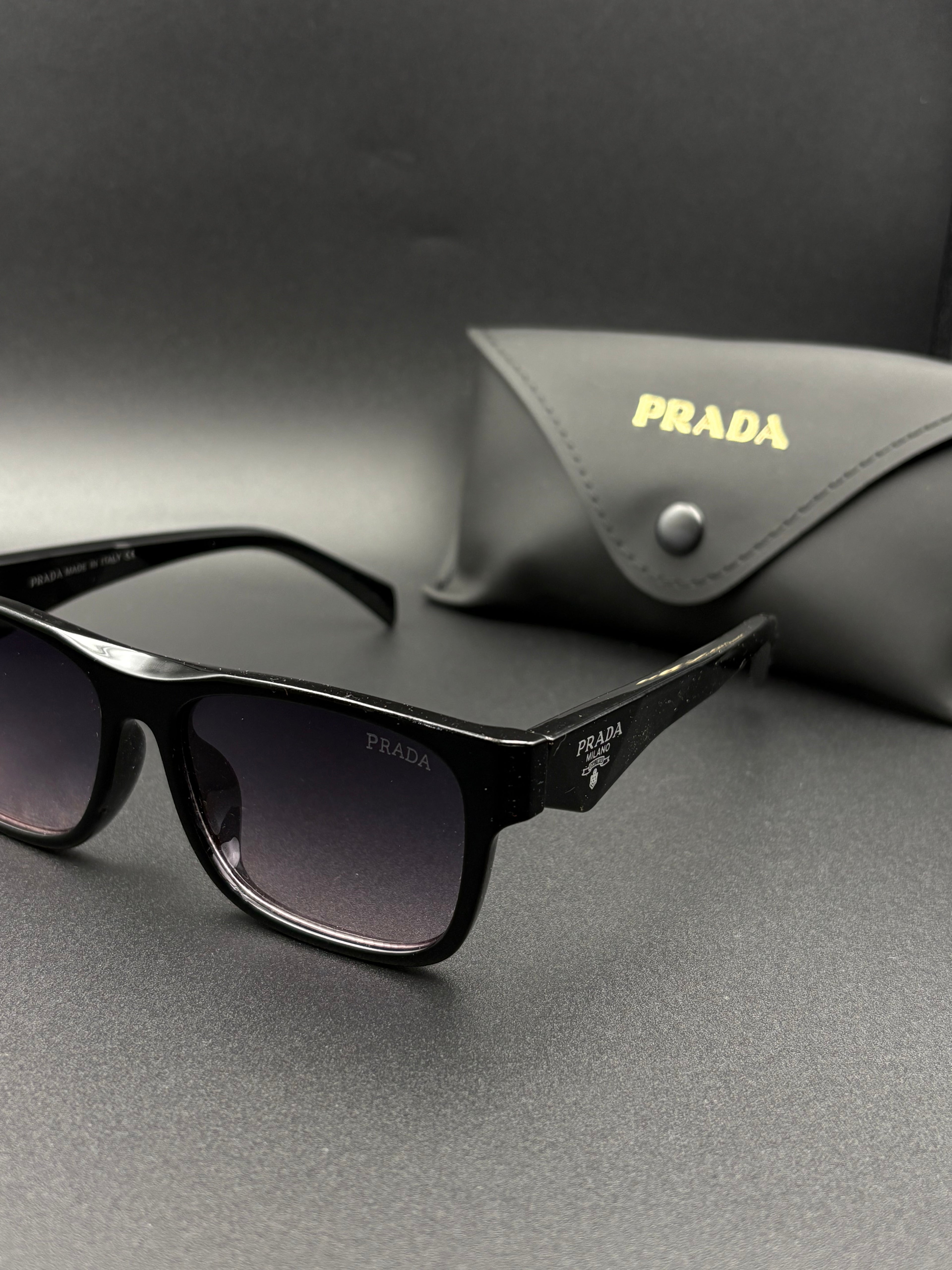 PRADA SUNGLASSE - NEW1336