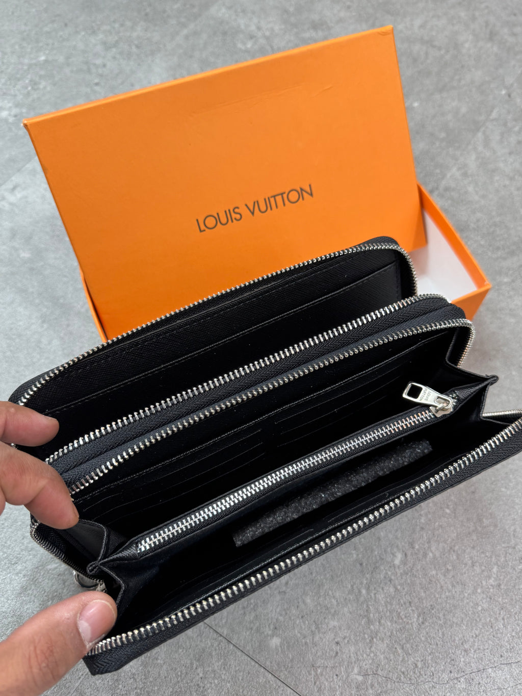 ΠΟΡΤΟΦΟΛΙ ΧΕΙΡΟΣ LOUIS VUITTON - NEW1178