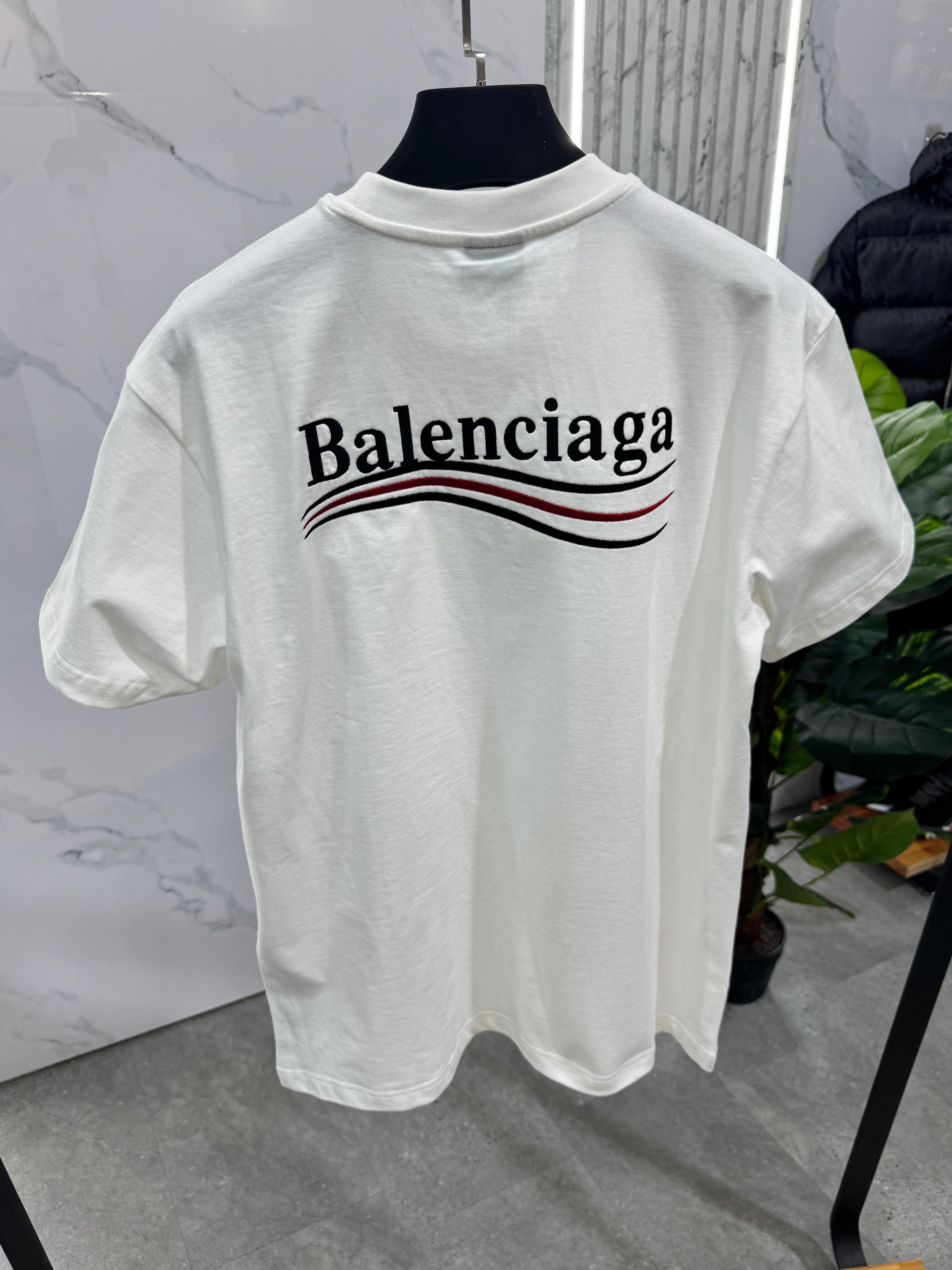 T-SHIRT BALENCIAGA - NEW1526