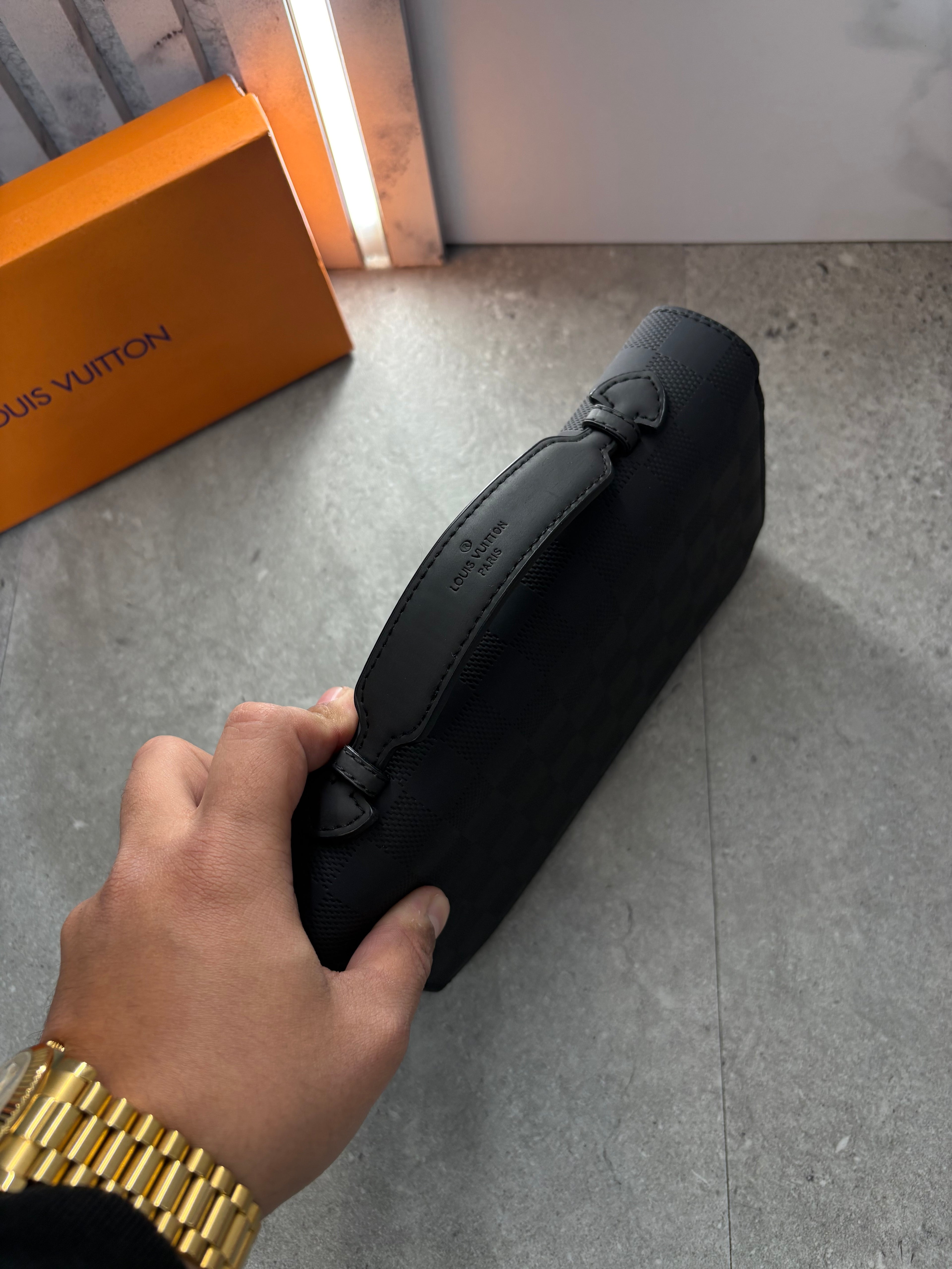 ΠΟΡΤΟΦΟΛΙ ΧΕΙΡΟΣ LOUIS VUITTON - NEW1385