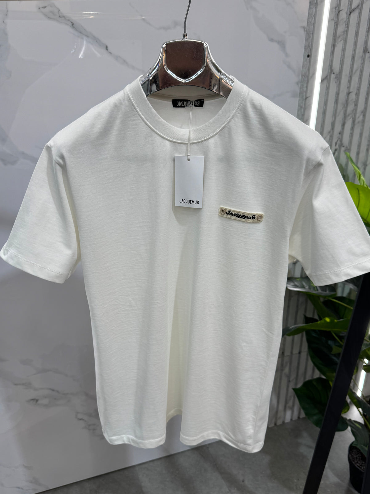 JACQUEMUS Logo Label T-Shirt – Off-White / Cream - NEW1962
