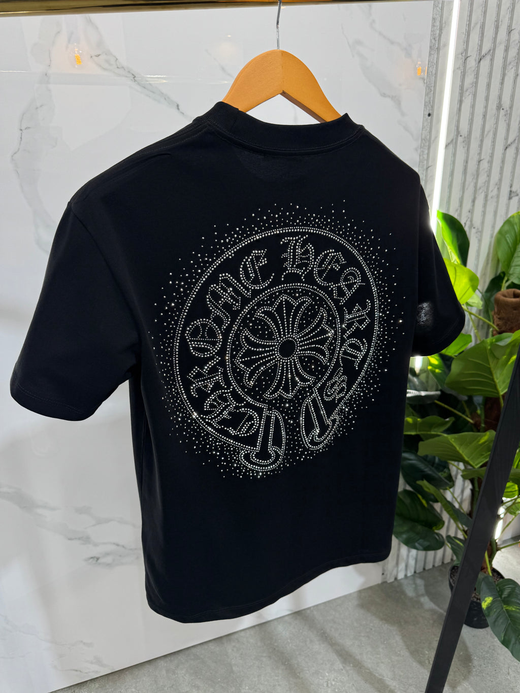 CHROME HEARTS Rhinestone Horseshoe T-Shirt – Black - NEW1730
