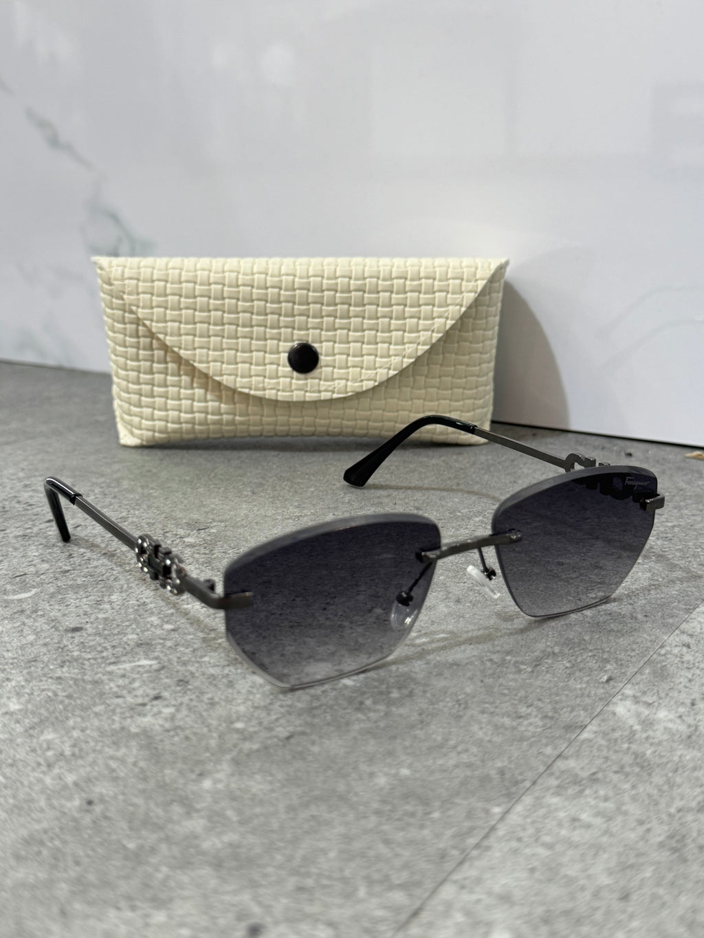 SALVATORE FERRAGAMO Gancini Rimless Sunglasses – Gunmetal / Gradient Grey - NEW1907