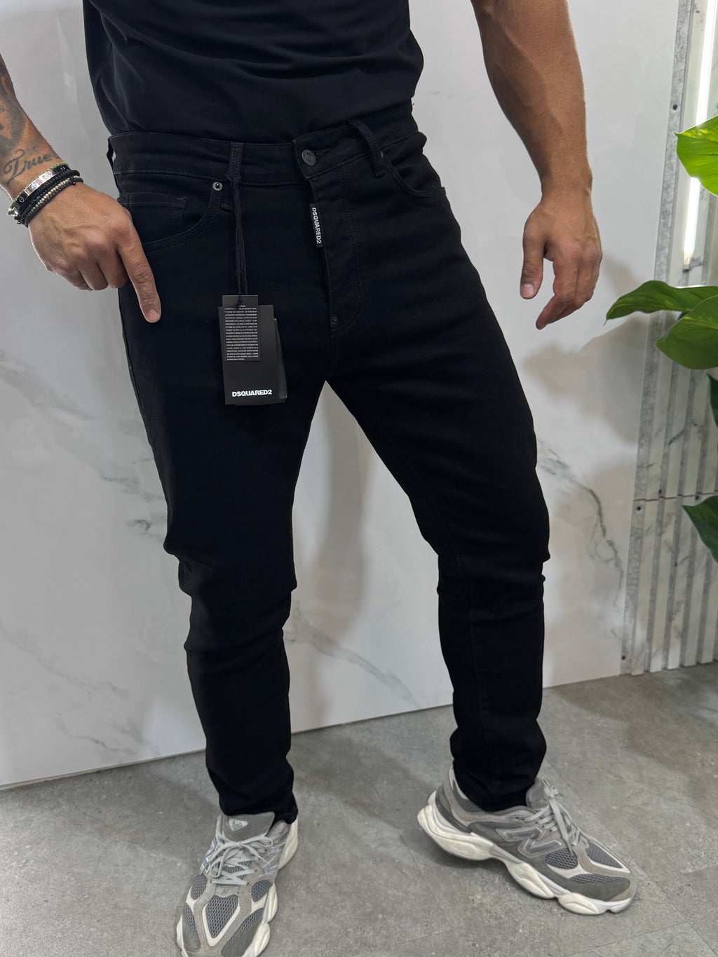 Slim Fit Clean Denim – Solid Black - NEW1890