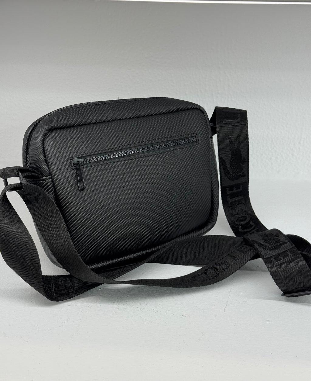 ΤΣΑΝΤΑΚΙ LACOSTE - 1220