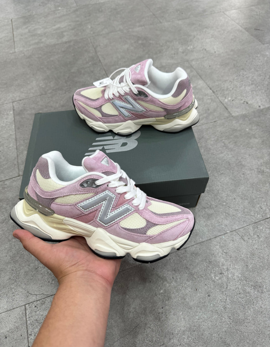 NEW BALANCE 9060 – Pink / Cream - NEW1806