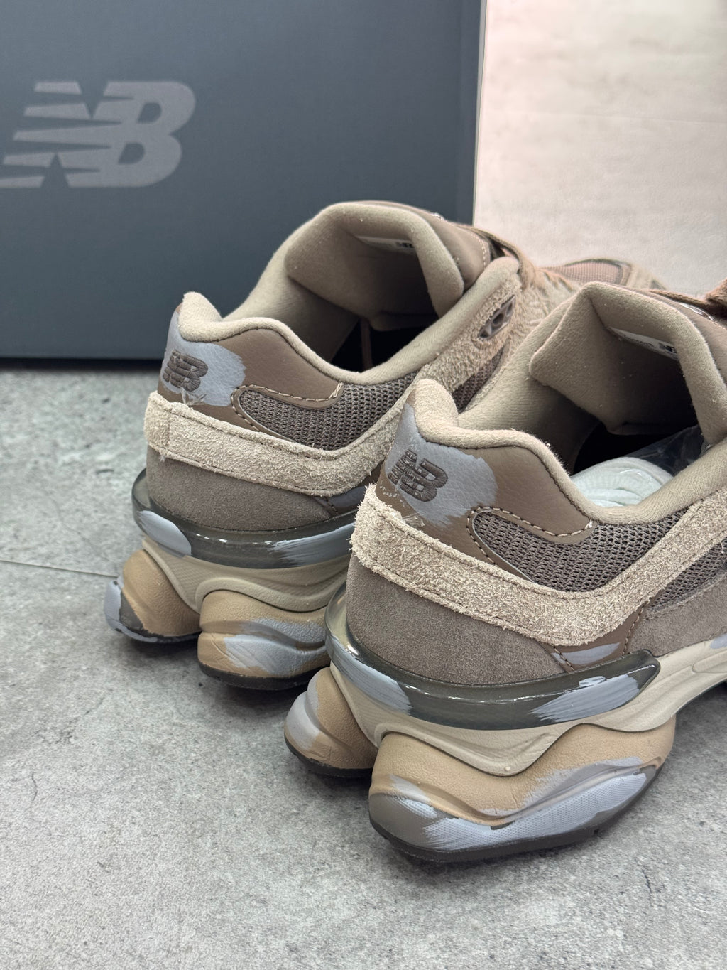 New Balance 9060 "Mushroom" - NEW1623