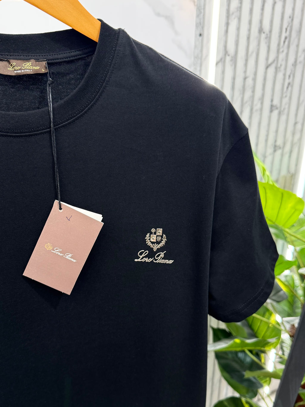 LORO PIANA Embroidered Crest Logo T-Shirt – Black - NEW1912