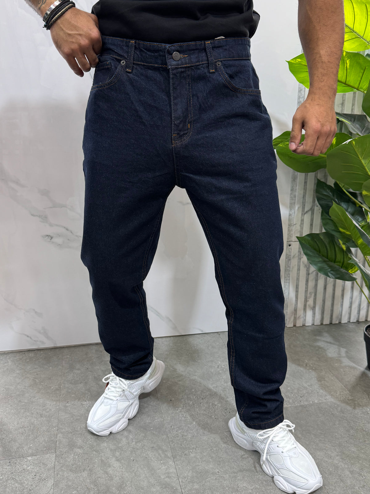 ARMANI EXCHANGE Embossed Pocket Patch Raw Slim Denim Jeans – Dark Raw Indigo - NEW1996