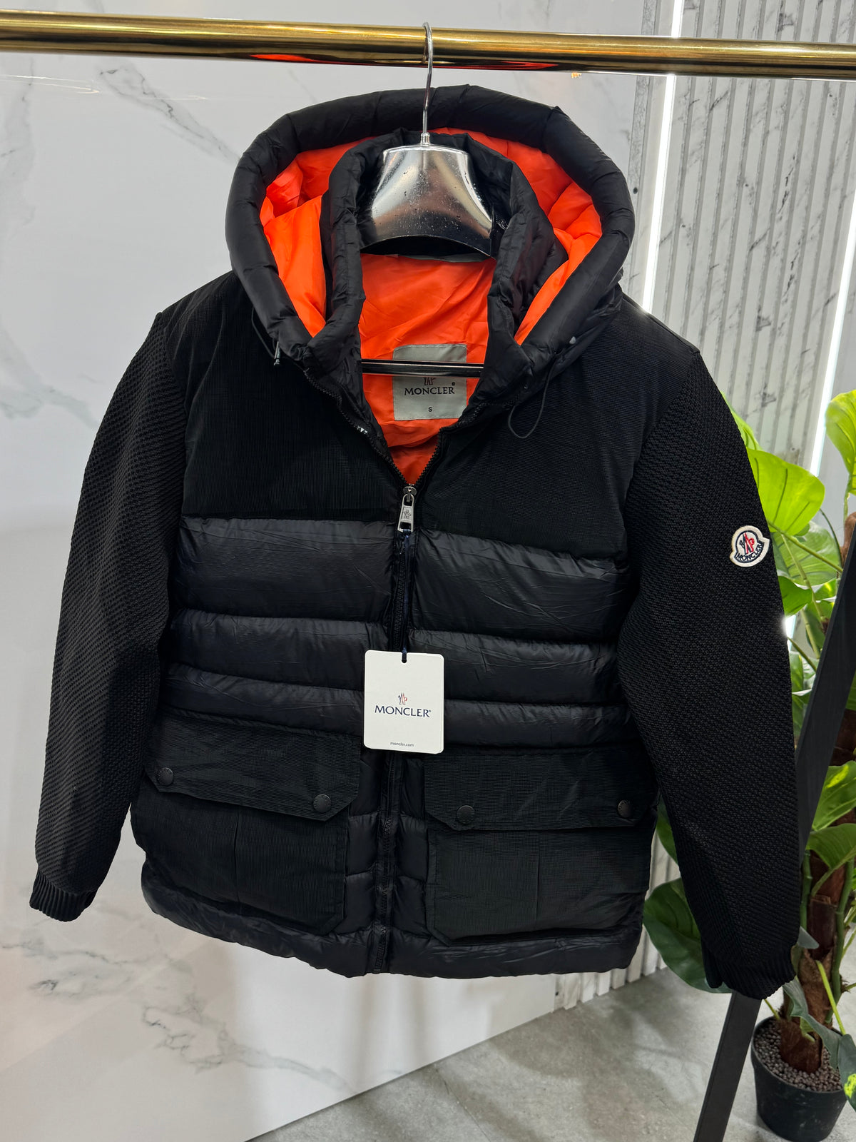 MONCLER Hybrid Knit & Down Puffer Jacket – Black / Orange - NEW1927