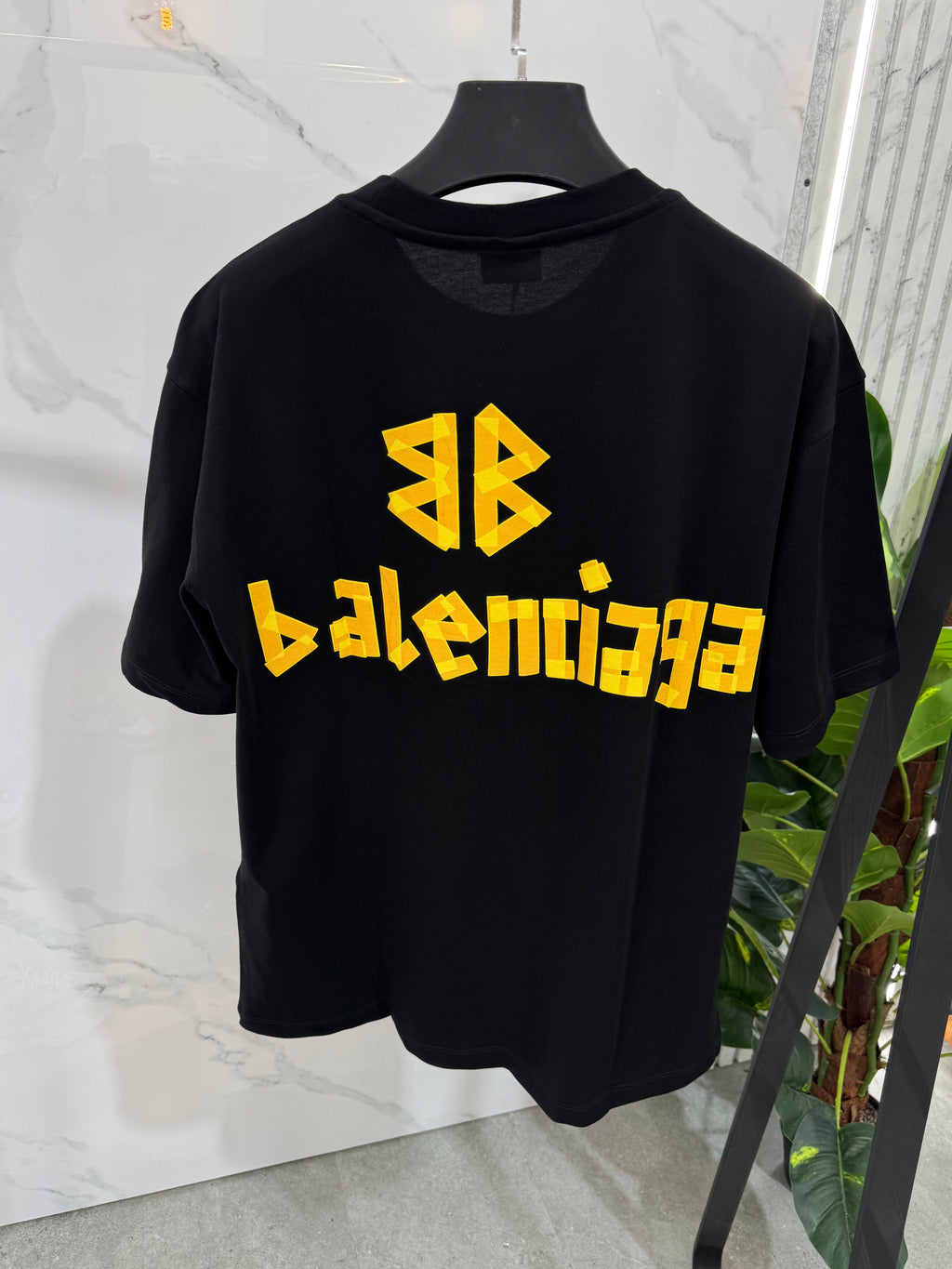 BALENCIAGA Tape Logo Oversized T-Shirt – Black/Yellow - NEW1759