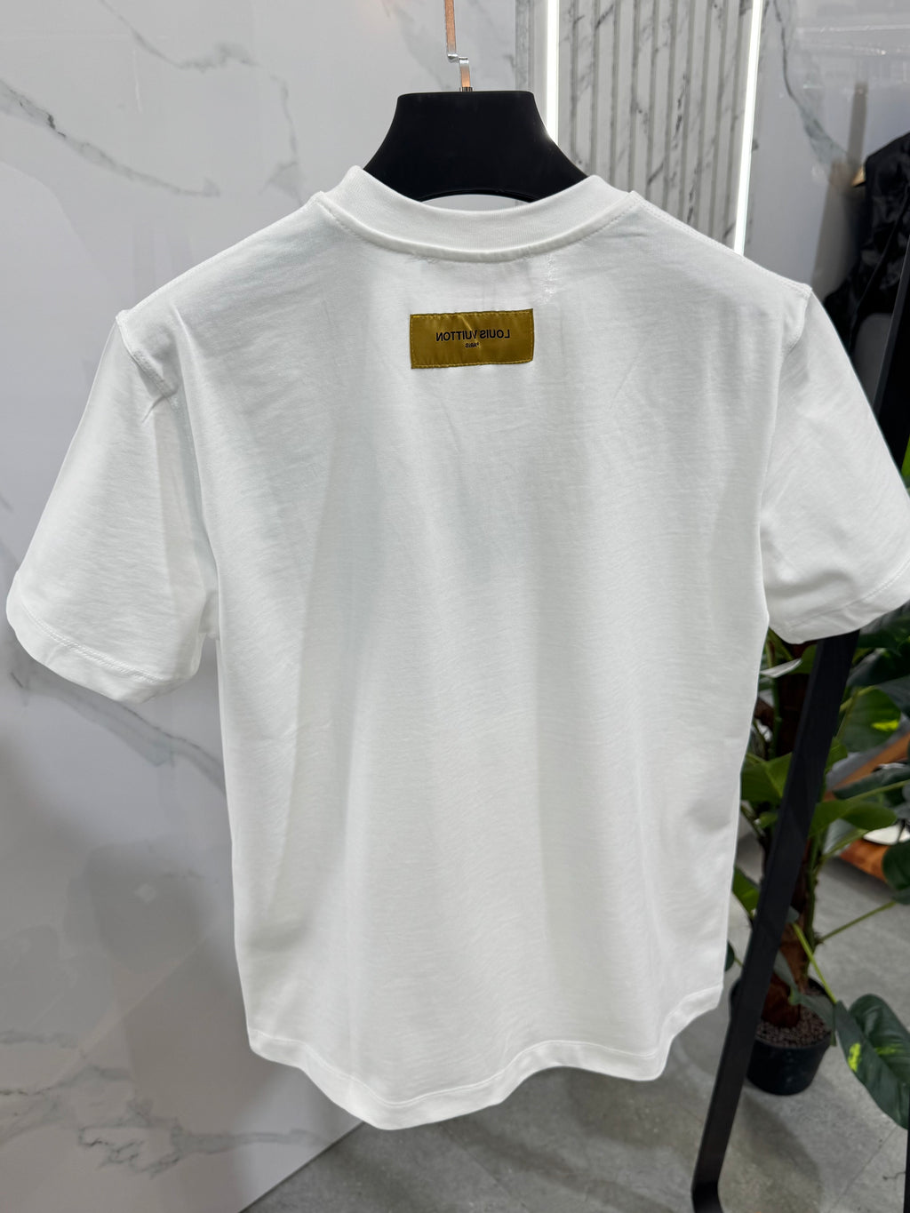 LOUIS VUITTON Curved Embossed Logo T-Shirt – White - NEW1921