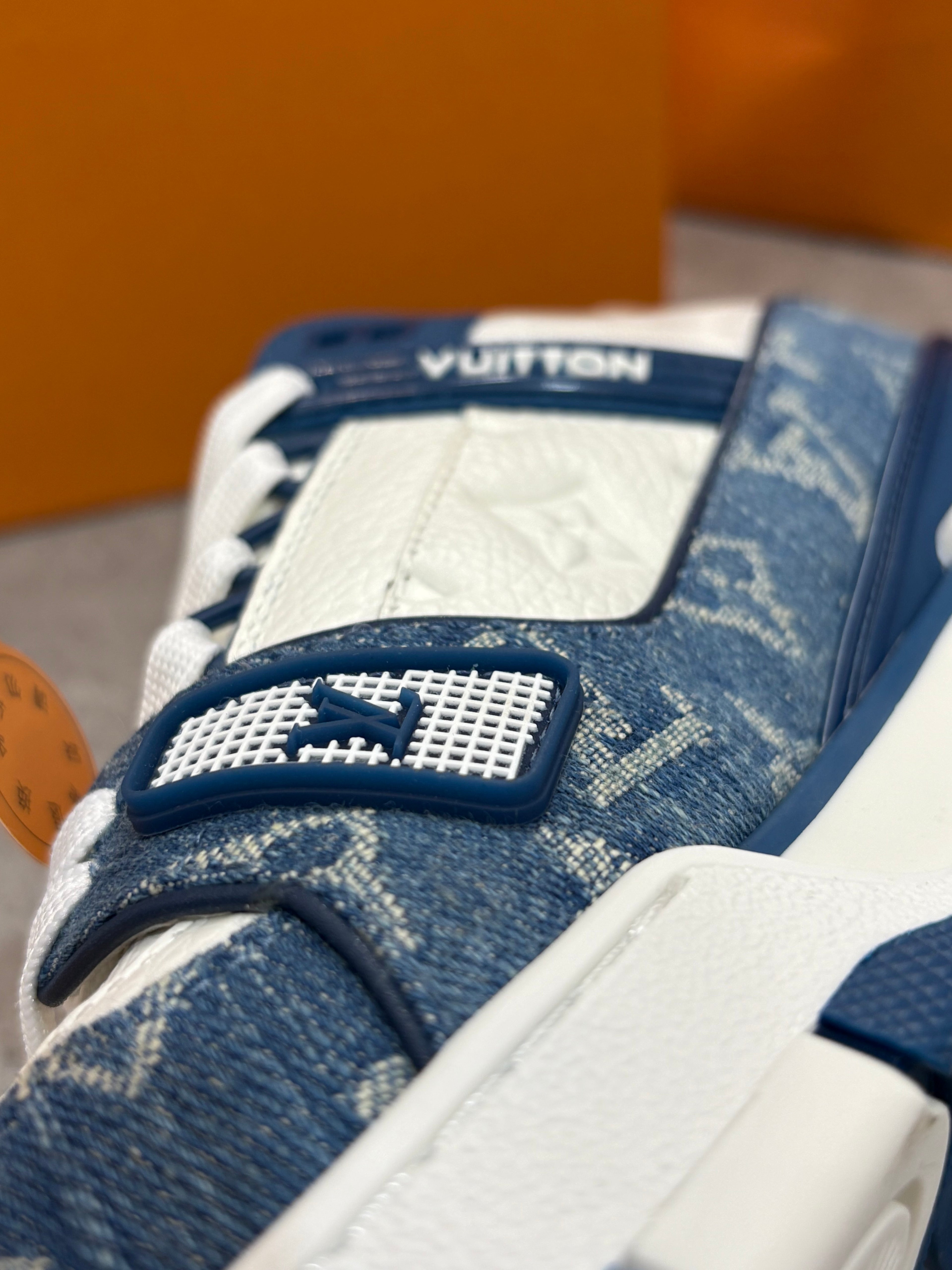 LOUIS VUITTON TRAINER - PREMIUM SNEAKER 1226