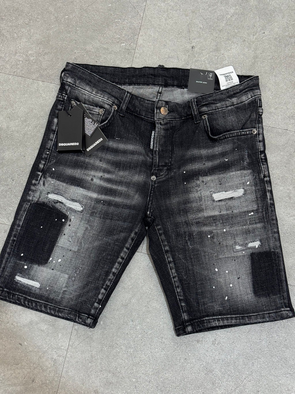 DSQUARED2 Icon Patch & Paint Denim Shorts – Black/Grey - NEW1779