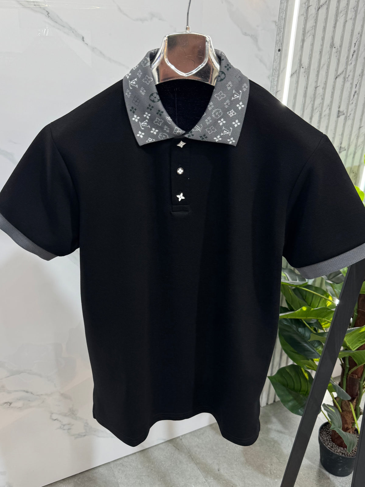 LOUIS VUITTON Monogram Collar Short-Sleeve Polo Shirt – Black - NEW1965
