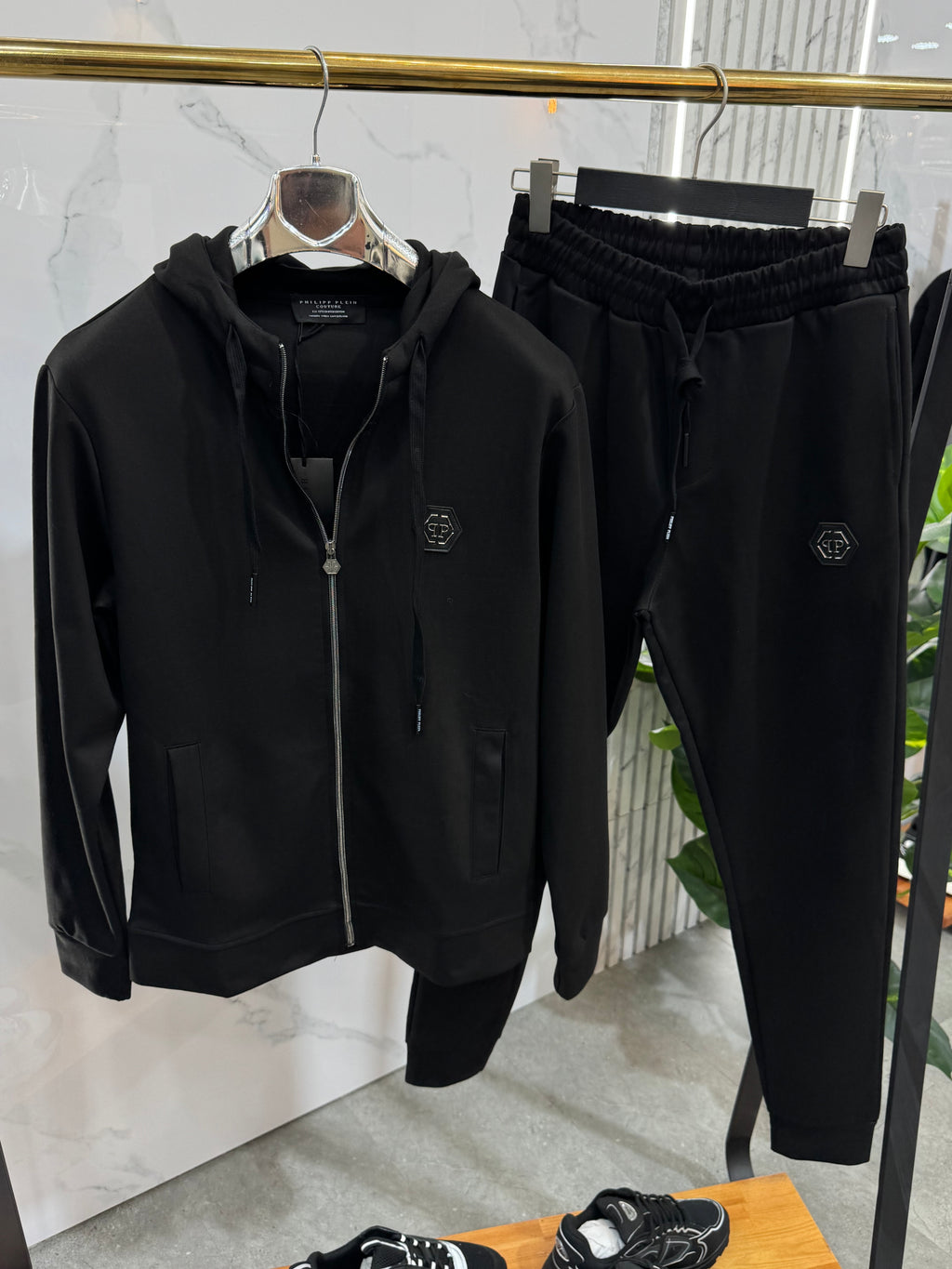 PHILIPP PLEIN Rhinestone Skull Hexagon Zipped Hoodie Tracksuit Set – Black - NEW1990