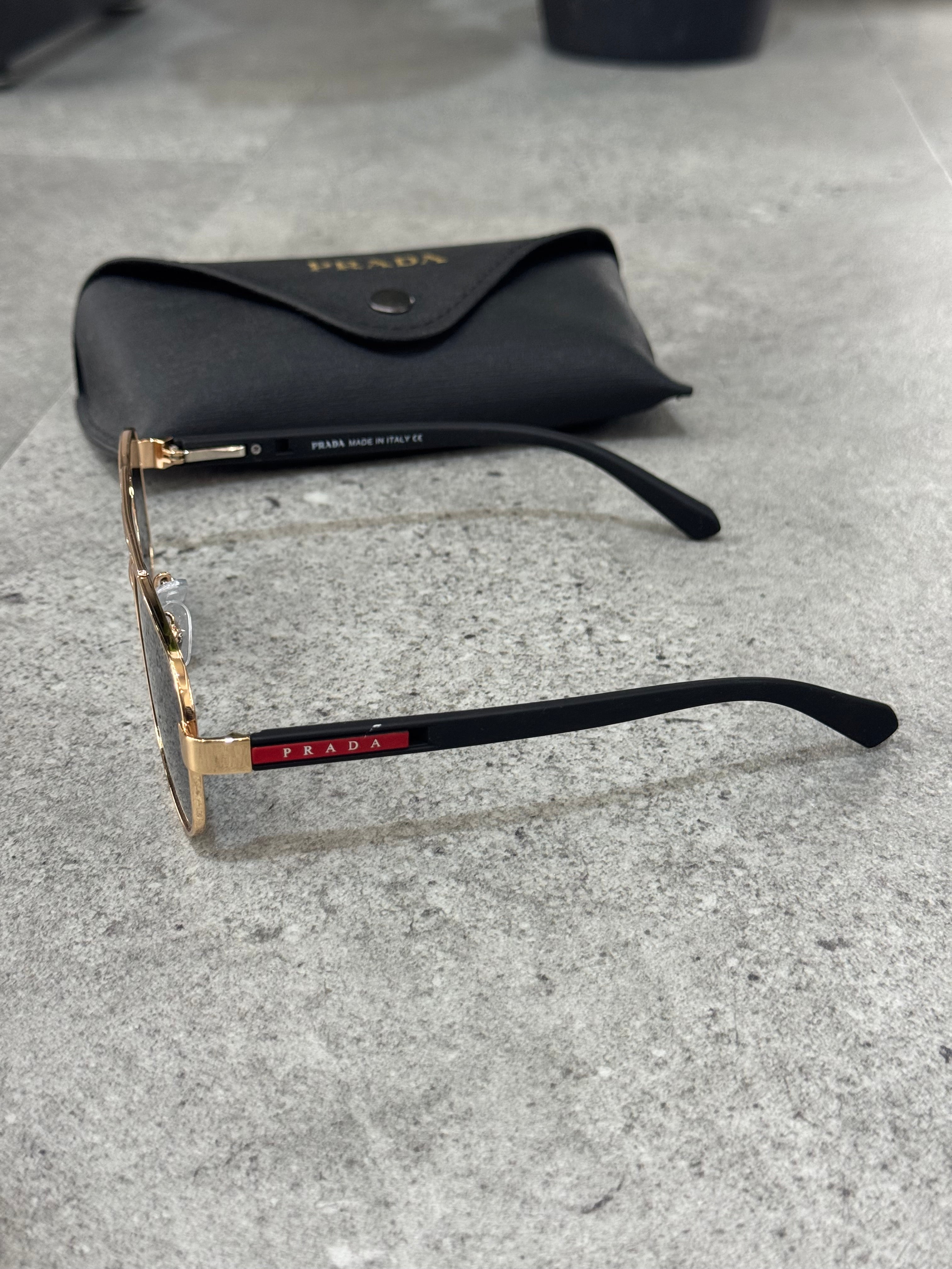 PRADA SUNGLASSE - NEW1329