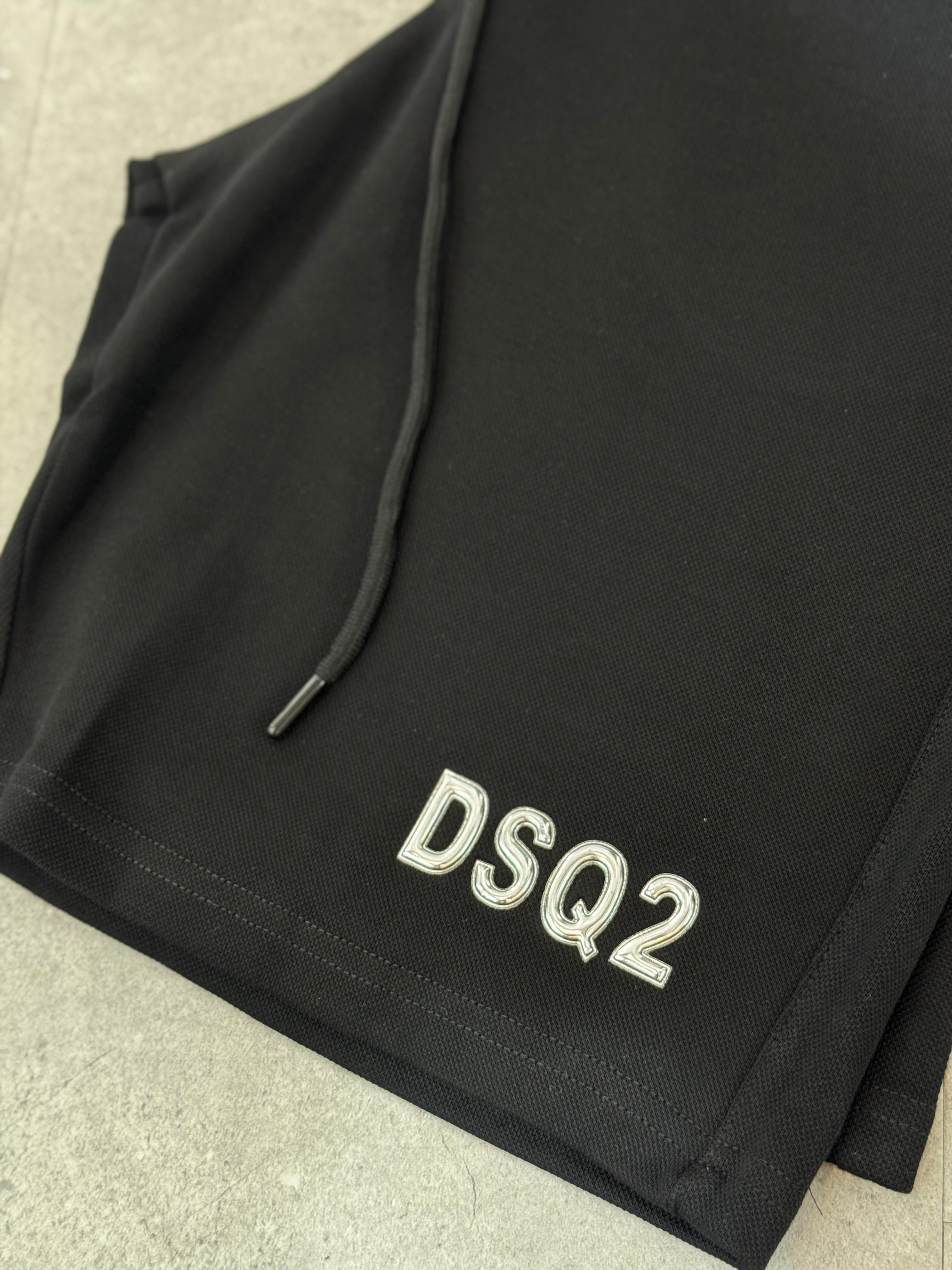 Dsquared2 Shorts - NEW1649