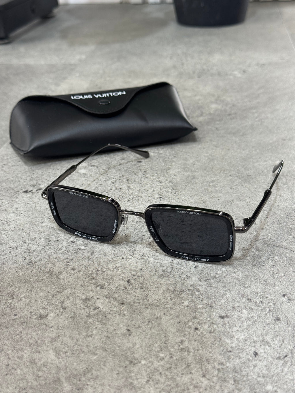 LOUIS VUITTON SUNGLASSE - NEW1711