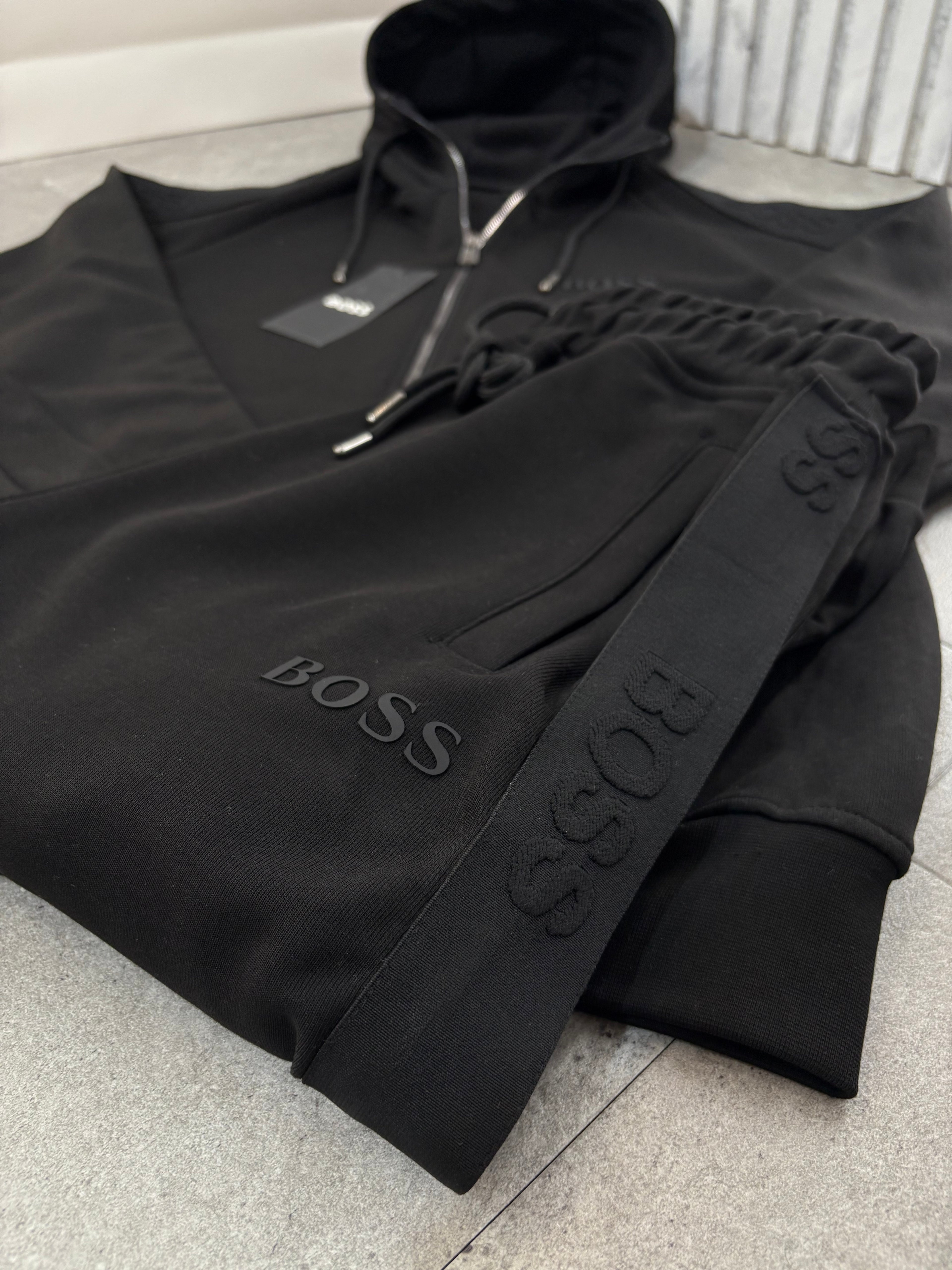 OUTFIT SET HUGO BOSS - NEW1276