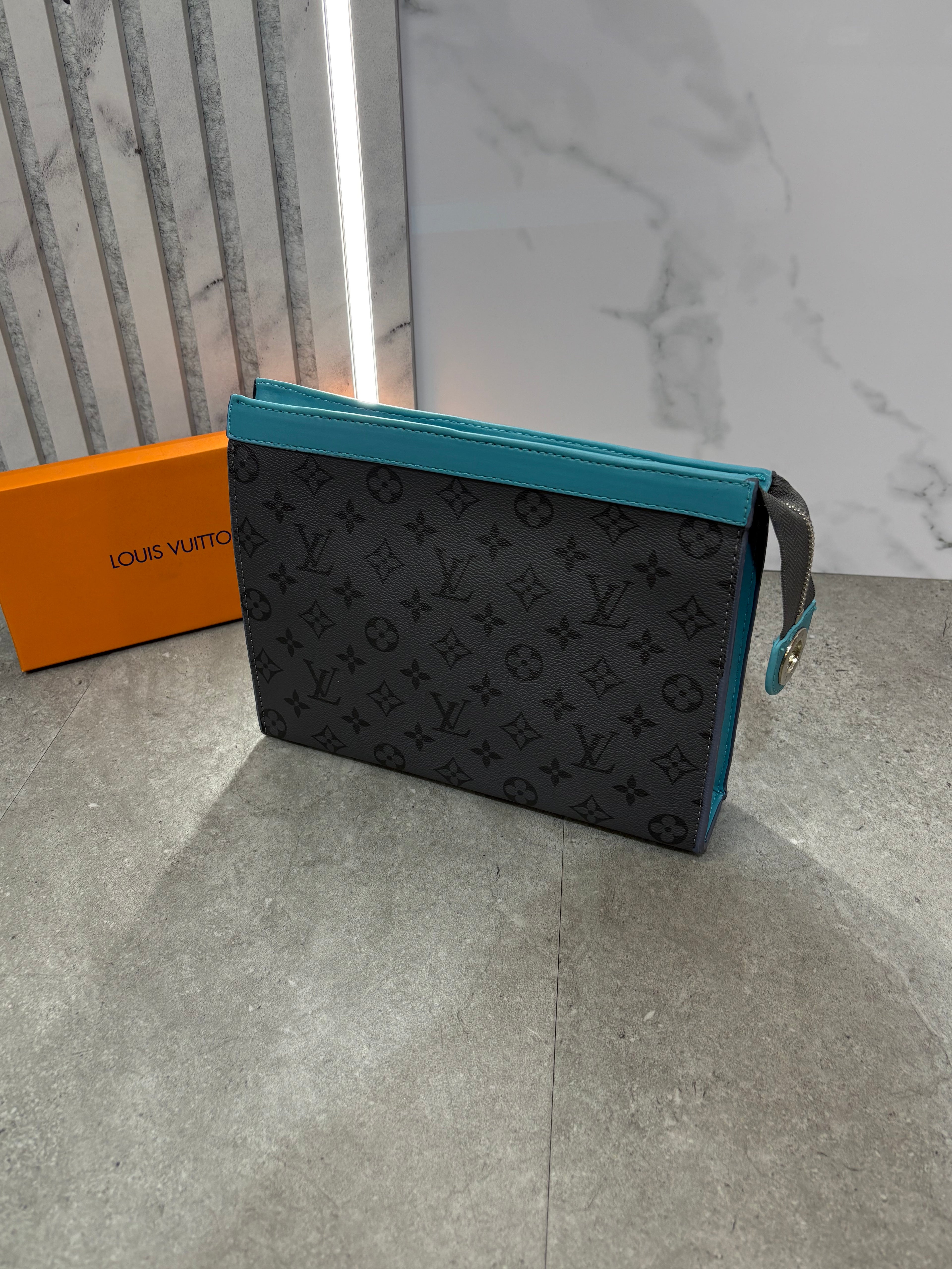 ΤΣΑΝΤΑΚΙ ΧΕΙΡΟΣ LOUIS VUITTON - NEW1388