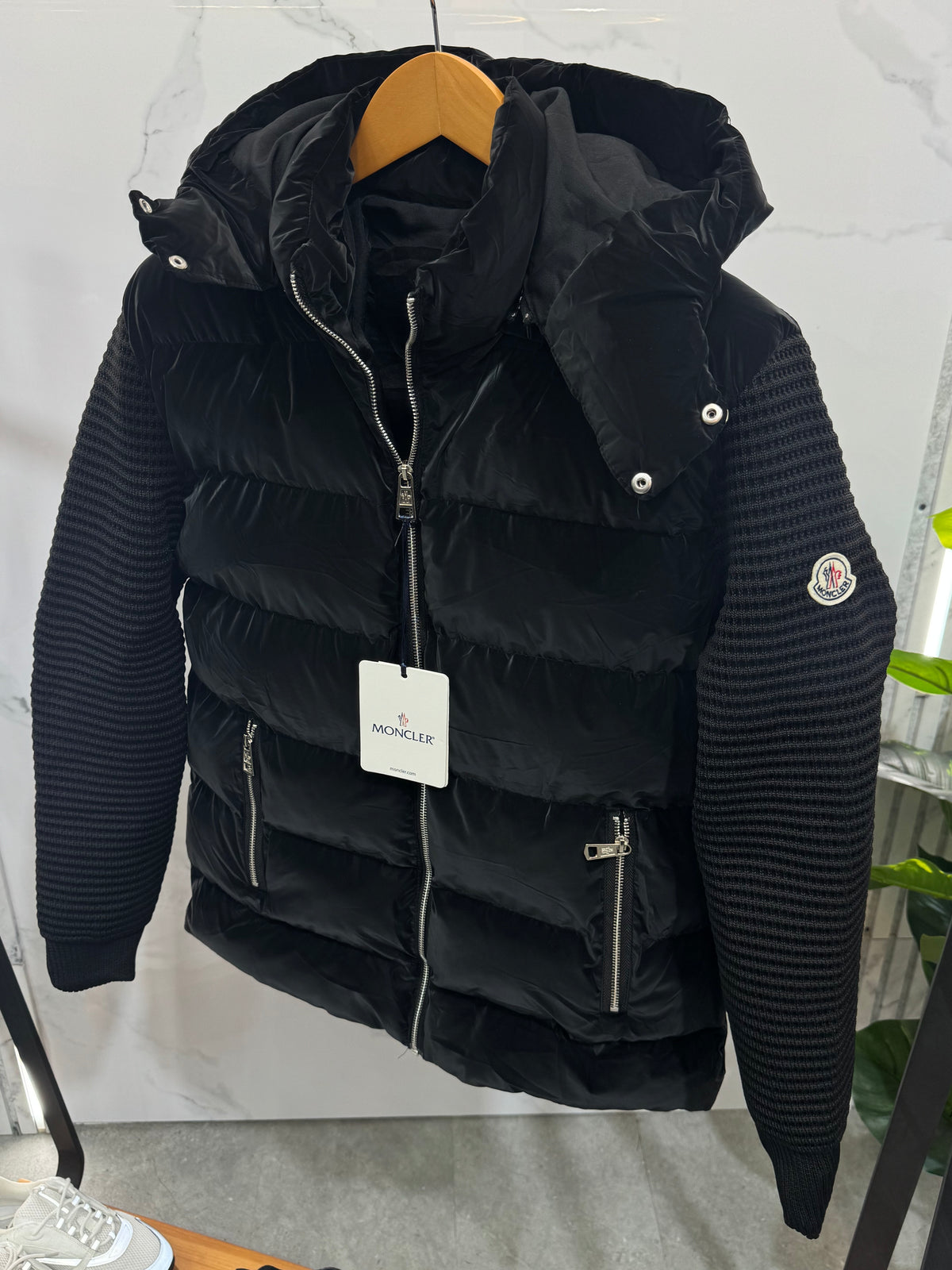MONCLER Ribbed Sleeve Hybrid Puffer Jacket – Black - NEW1930