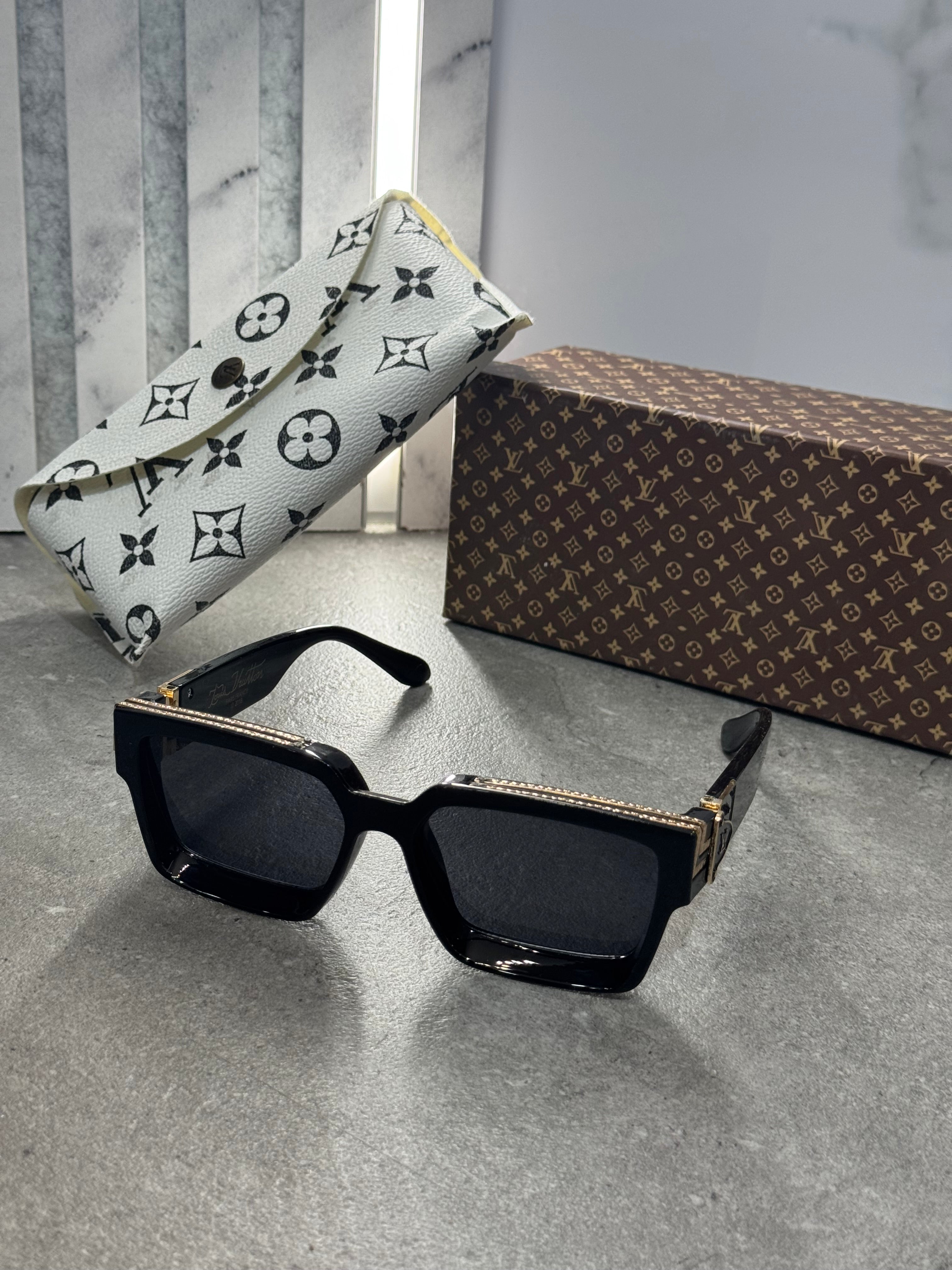 LOUIS VUITTON SUNGLASSE - NEW1560