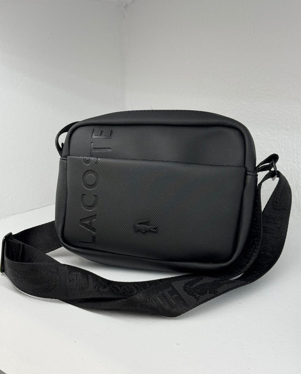 ΤΣΑΝΤΑΚΙ LACOSTE - 1220