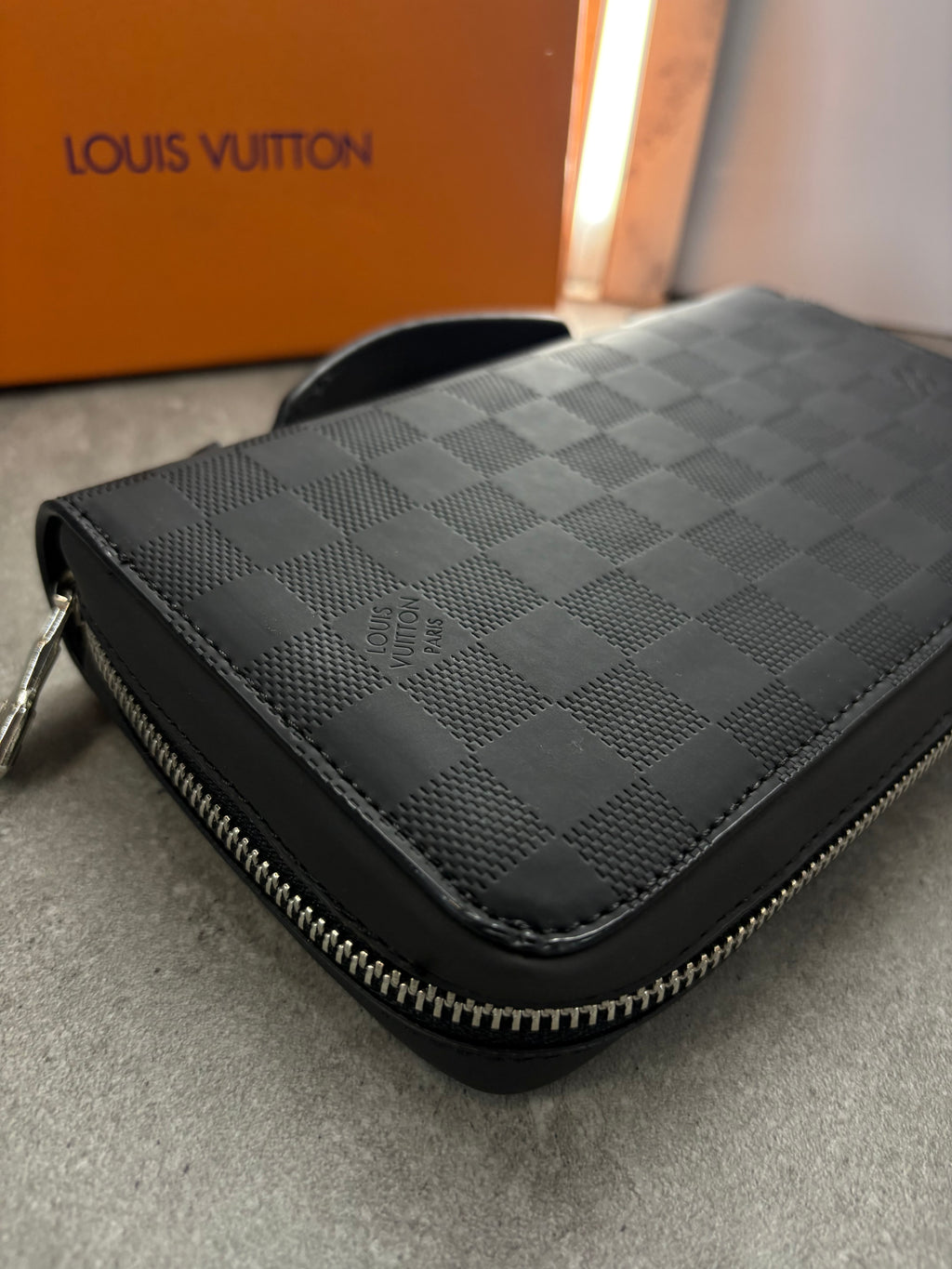 ΠΟΡΤΟΦΟΛΙ ΧΕΙΡΟΣ LOUIS VUITTON - NEW1385