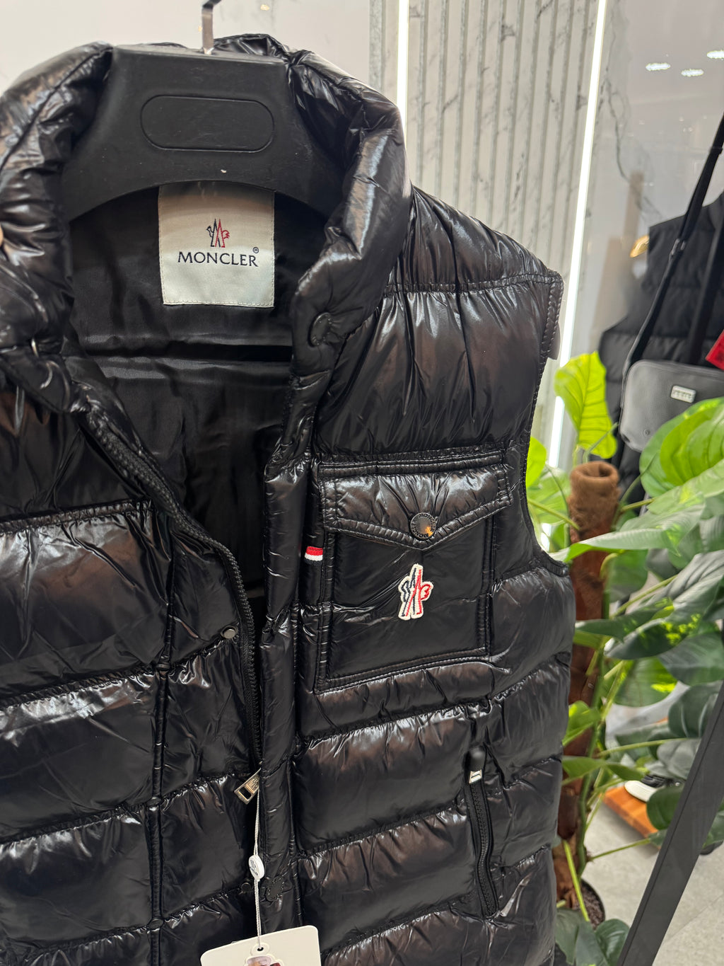 MONCLER Glossy Down Vest – Black -NEW1893