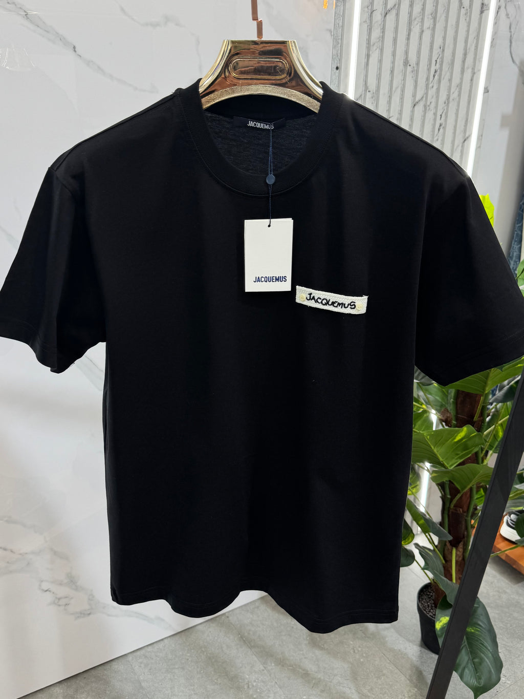 JACQUEMUS Logo Patch T-Shirt – Black - NEW1879